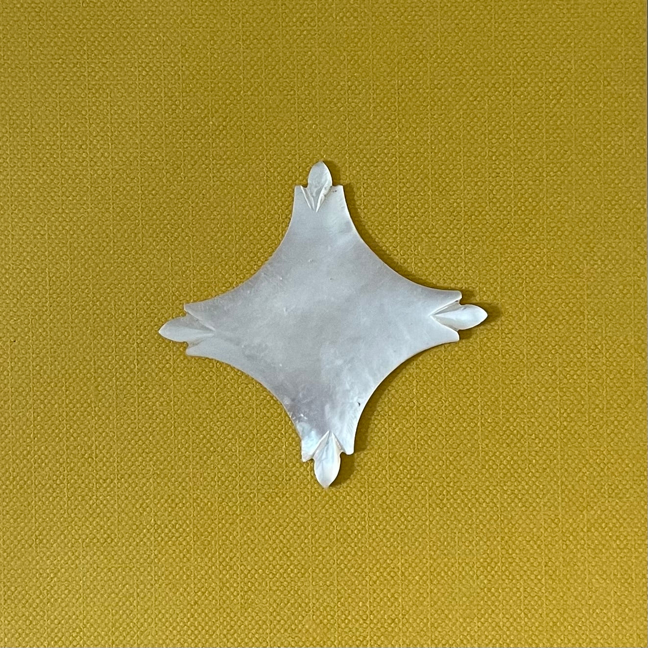 Antique Mother of Pearl Thread Winder – Leaf-Tipped c.1850-1880s