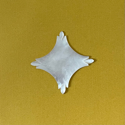 Antique Mother of Pearl Thread Winder – Leaf-Tipped c.1850-1880s