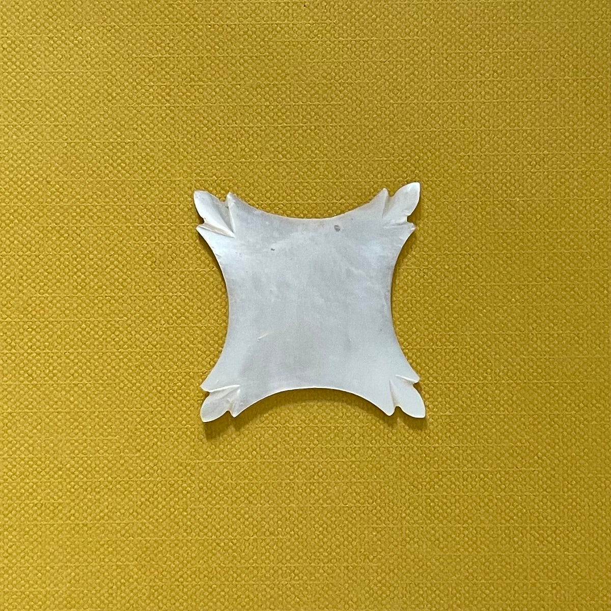 Antique Mother of Pearl Thread Winder – Leaf-Tipped c.1850-1880s