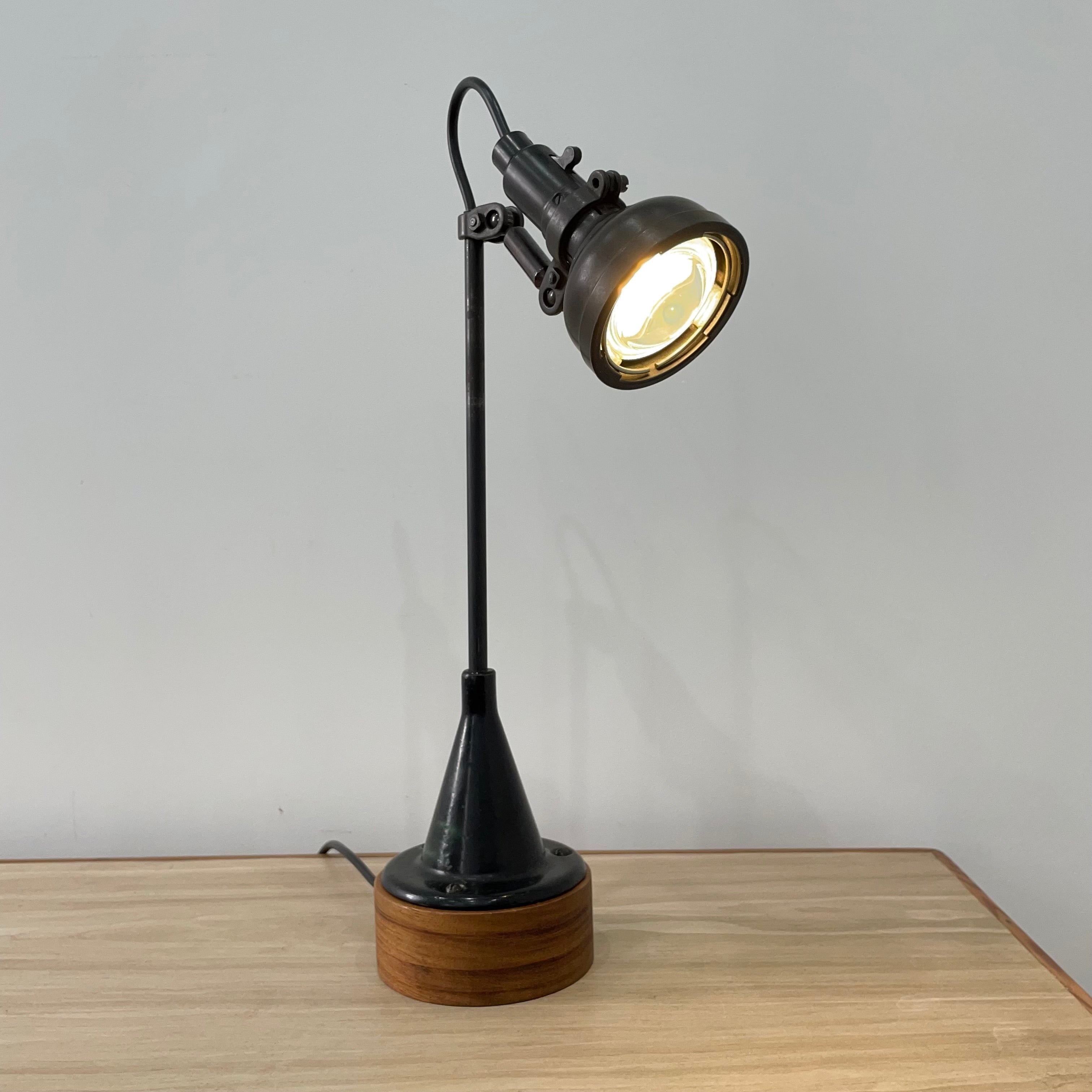 Singer SLF-2 Simanco Lamp – Rewired &amp; Earthed – Working