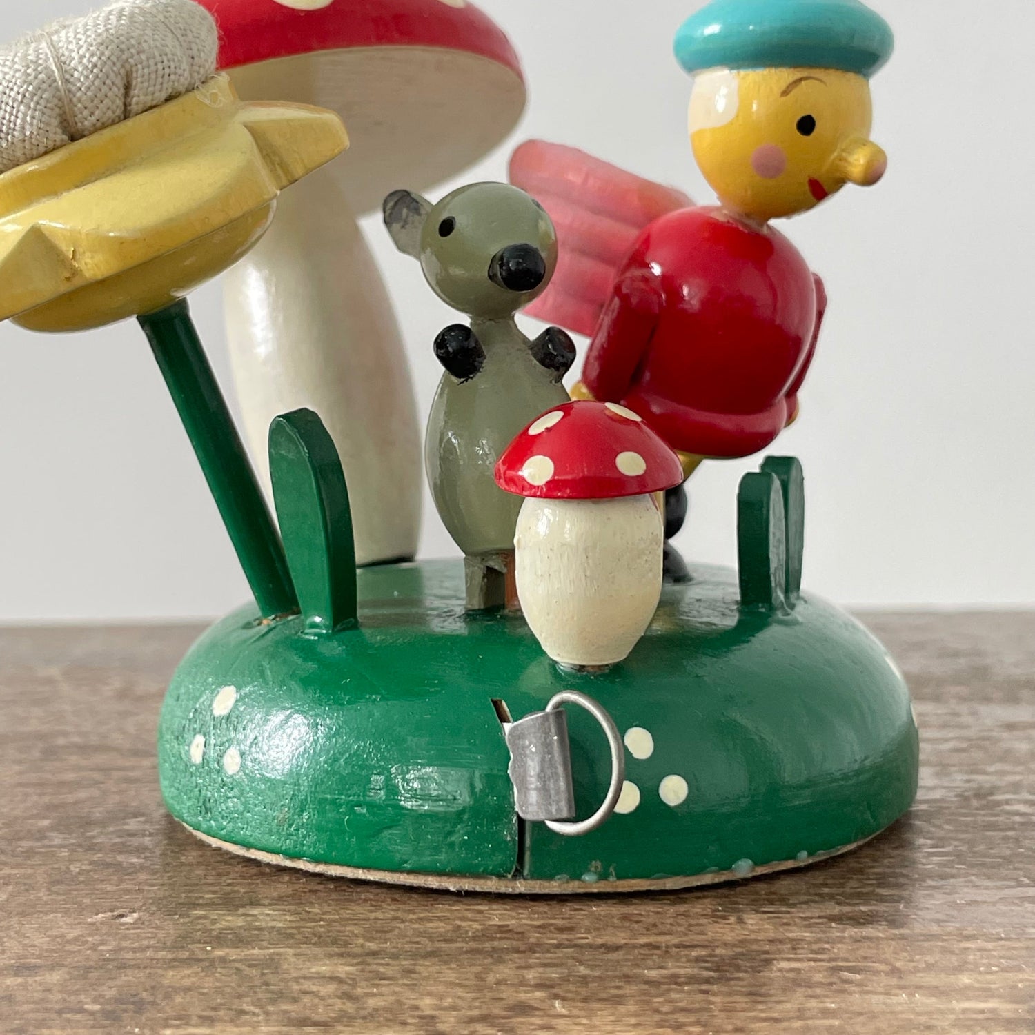 Vintage Wooden Gnome Sewing Caddy – Darning Mushroom, Tape &amp; Thimble – FOREIGN