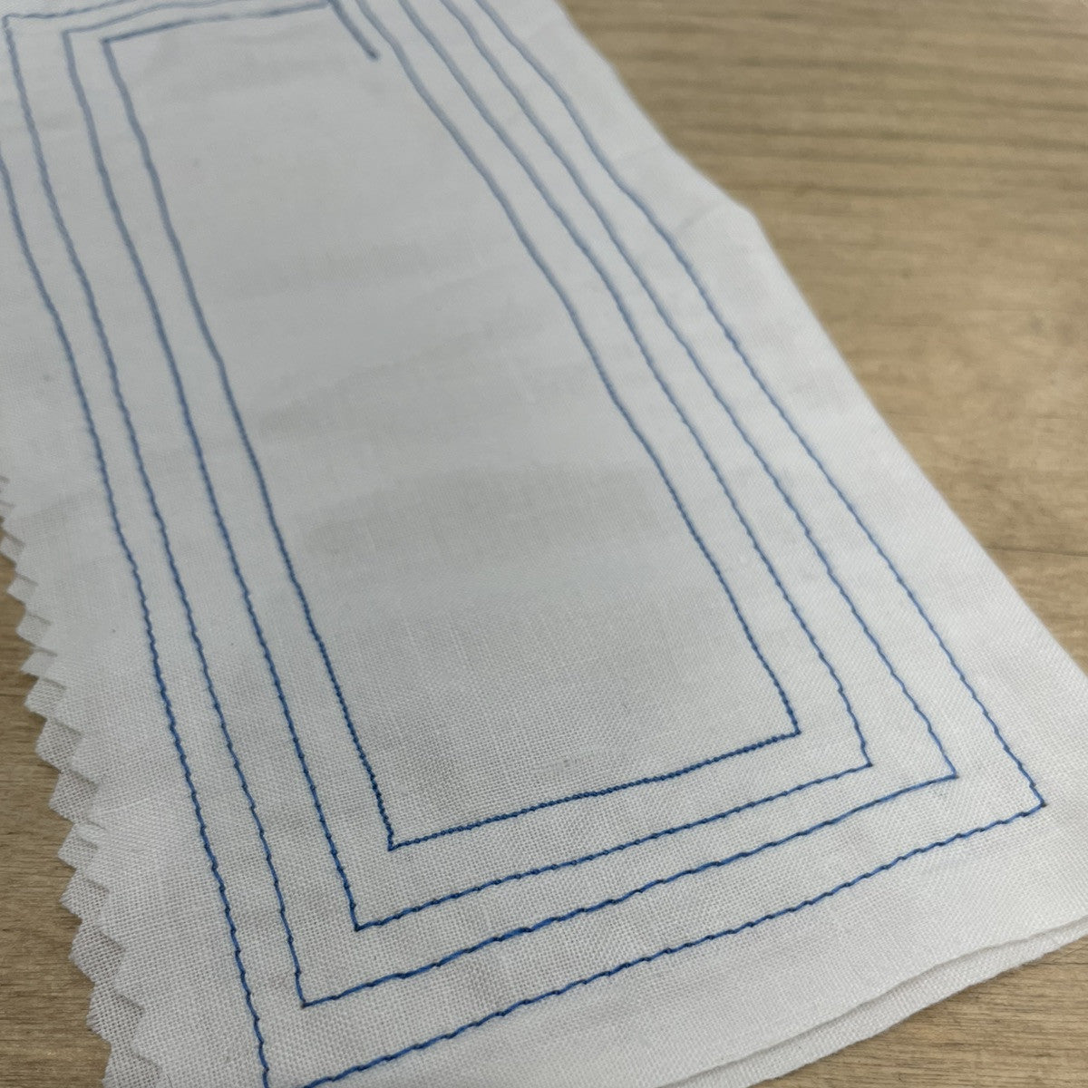 Singer 221K Featherweight White 1968 – Serviced – Case &amp; Extras (EW070289)