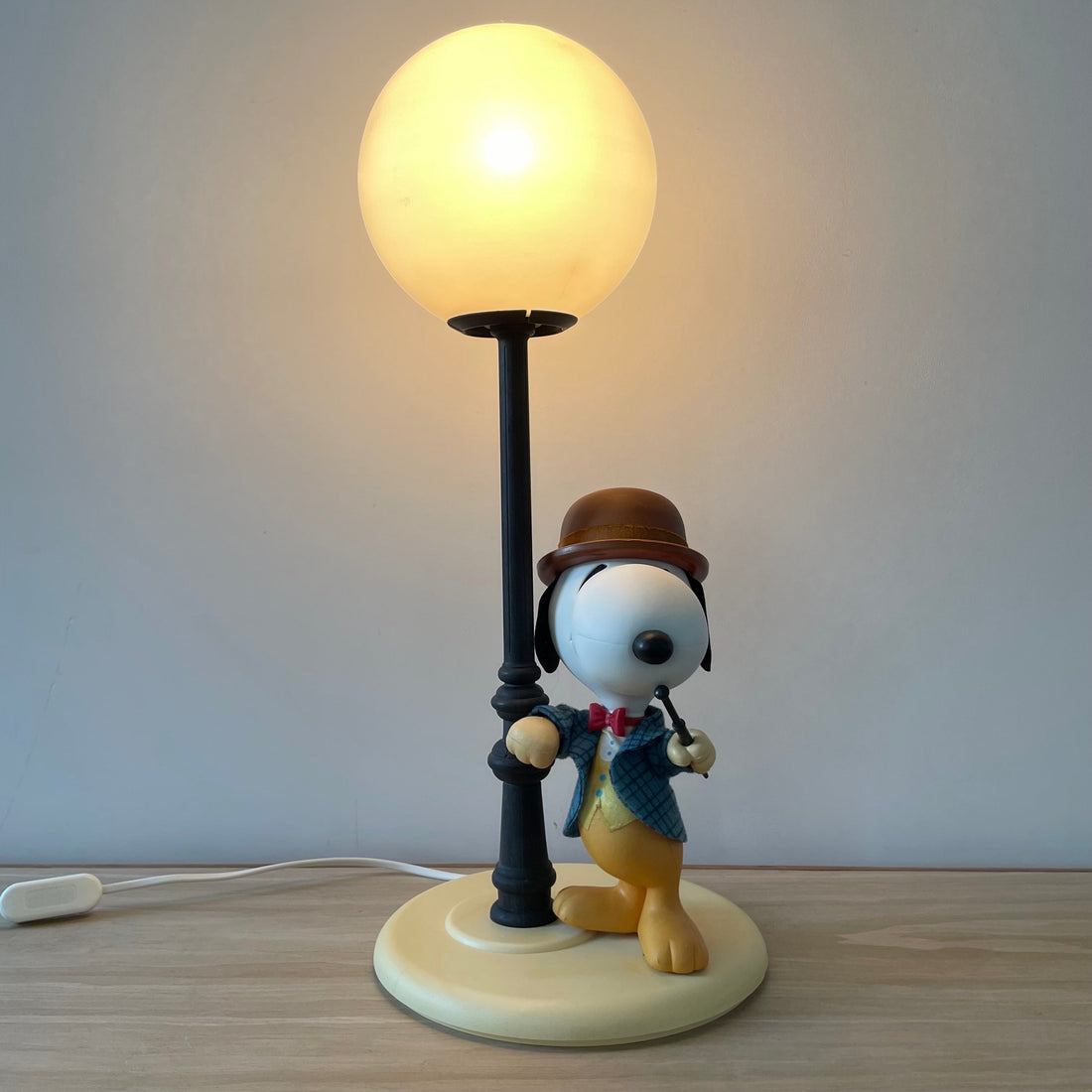 Nuova Linea Zero Snoopy Lamppost Table Lamp – 1970s Vintage Peanuts Collectible