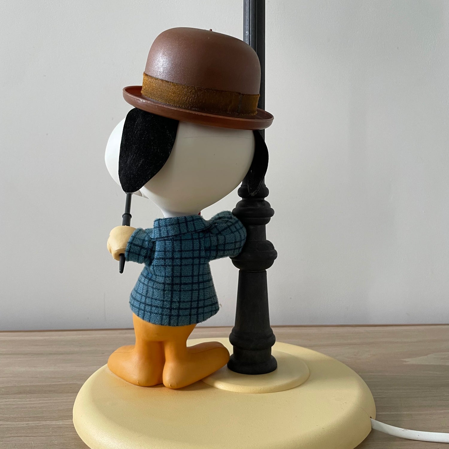 Nuova Linea Zero Snoopy Lamppost Table Lamp – 1970s Vintage Peanuts Collectible