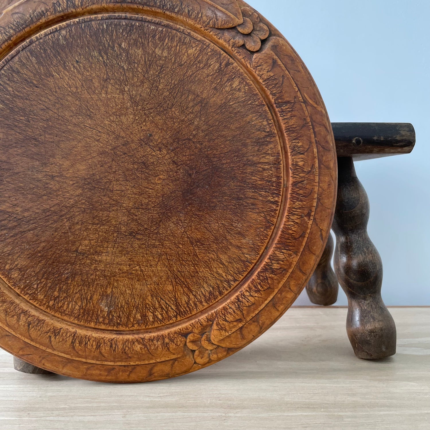 Antique Victorian Breadboard – Hand Carved Floral &amp; Leaf Border – Rich Patina