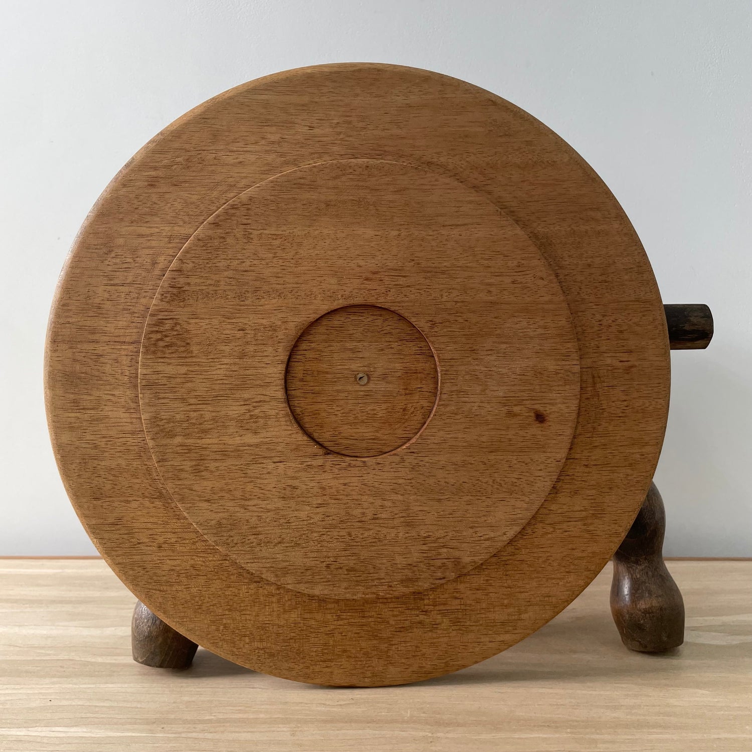 Vintage Carved Wooden Breadboard – Gothic “Bread” Script &amp; Leaf Design