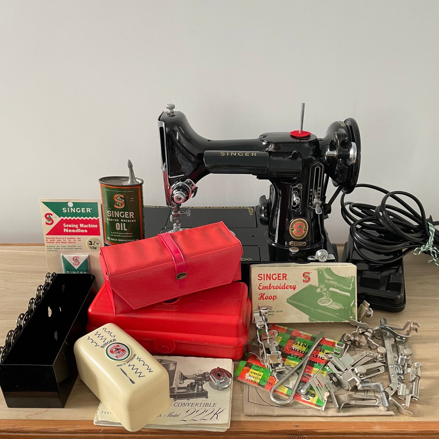 1960 Singer 222k Featherweight Sewing Machine Red “S”