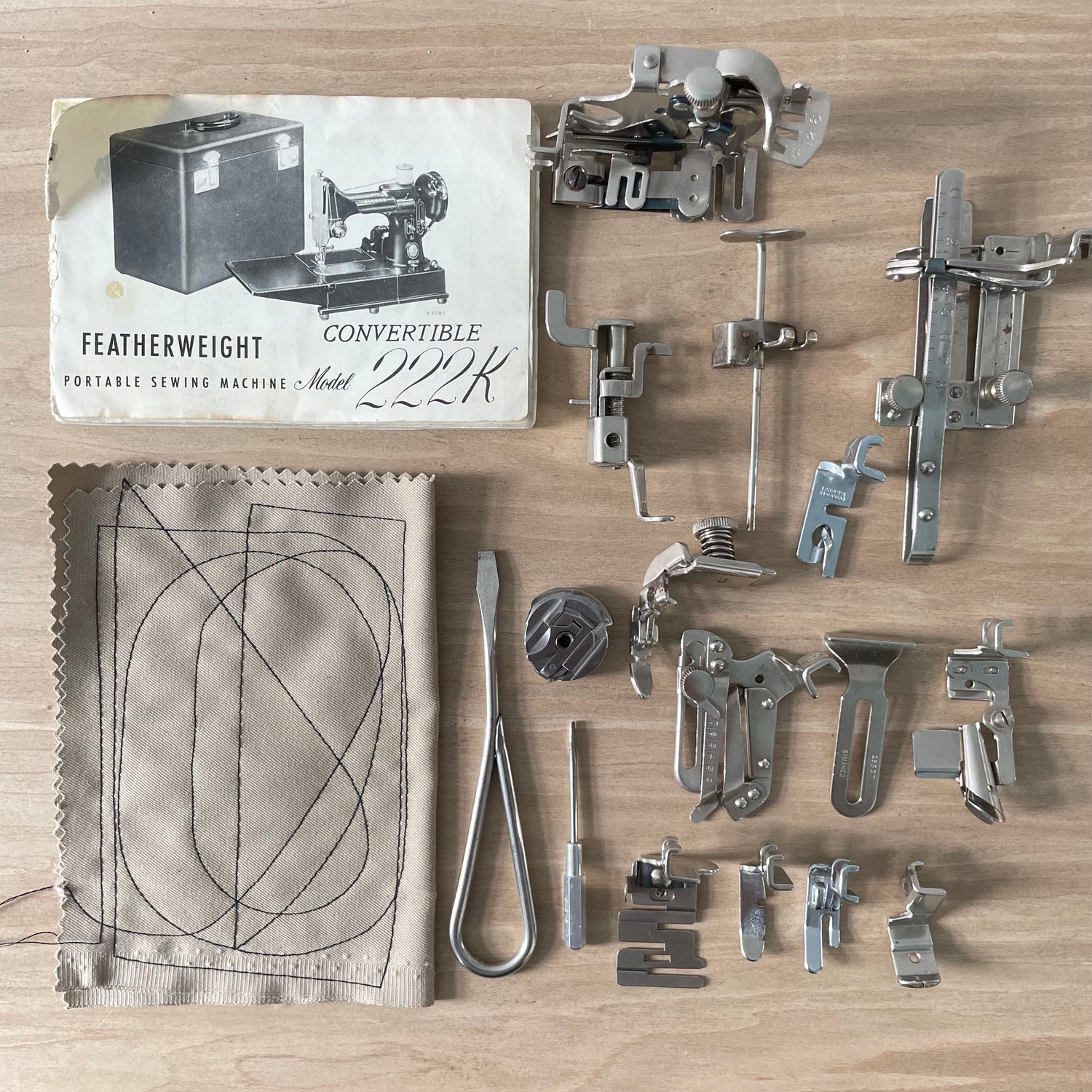 1960 Singer 222k Featherweight Sewing Machine Red “S”