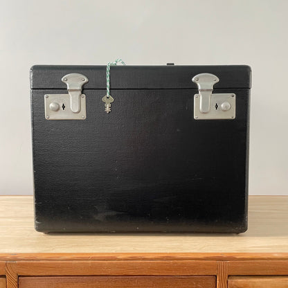 1960 Singer 222k Featherweight Sewing Machine Red “S”