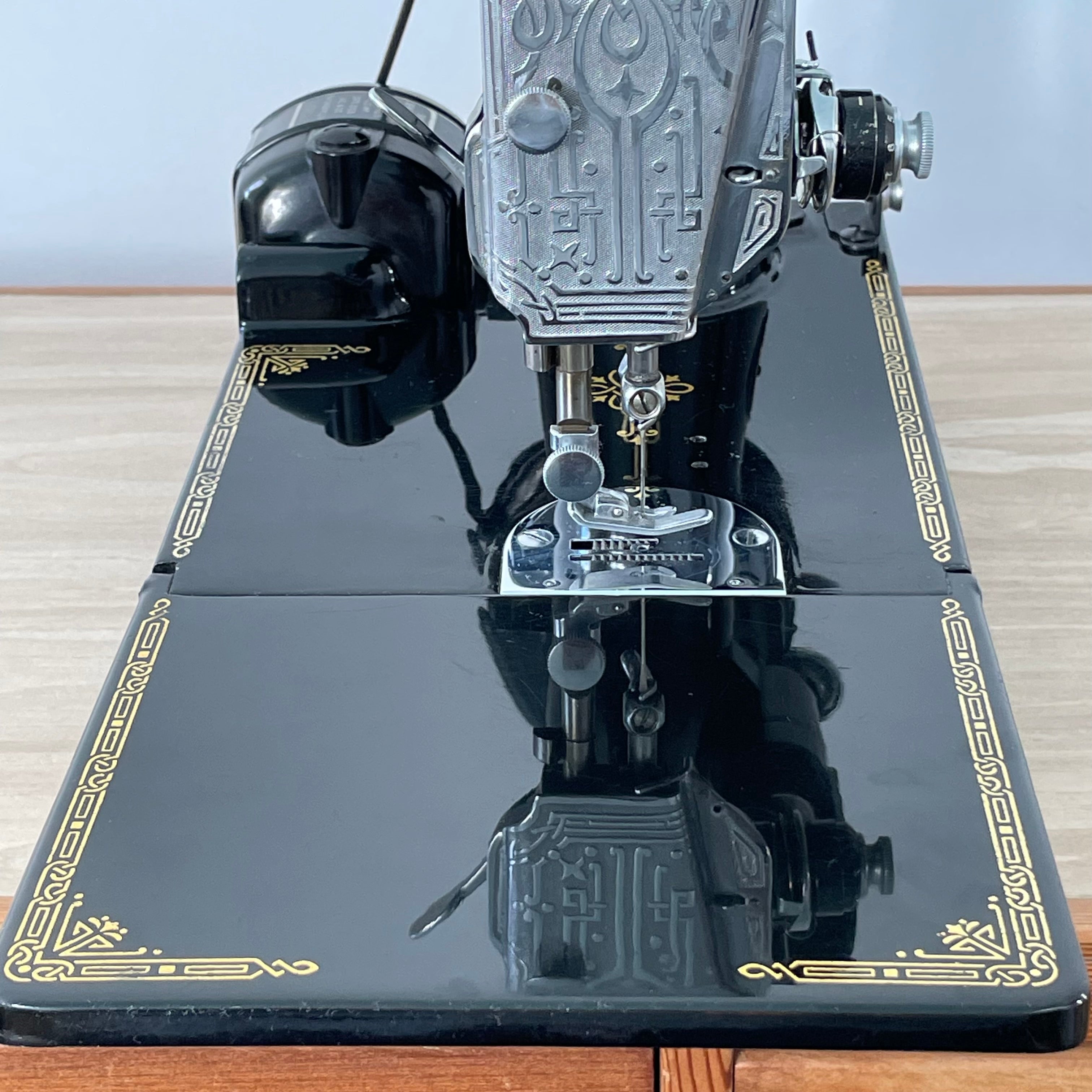 Singer 221K Featherweight Sewing Machine – 1951 Centennial Edition – With Case &amp; Accessories