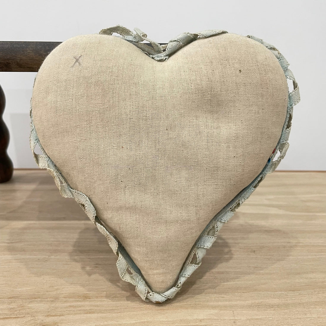 WW1 Beaded Heart Pin Cushion – Essex Regiment Egypt Badge – Patriotic Trench Art Souvenir