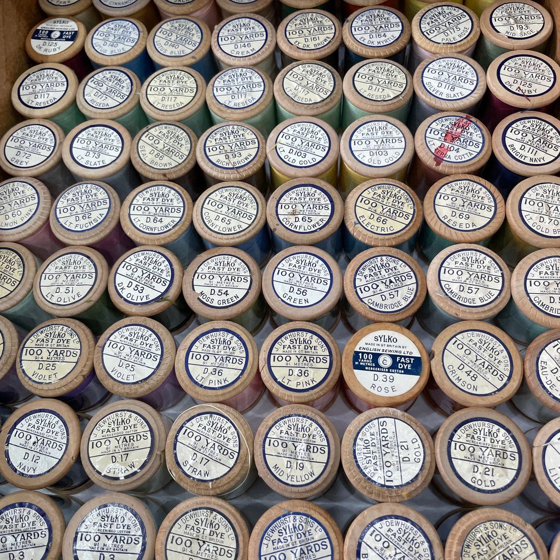 Dewhurst Sylko Thread - Wooden Reels - Unpierced D251 - 500