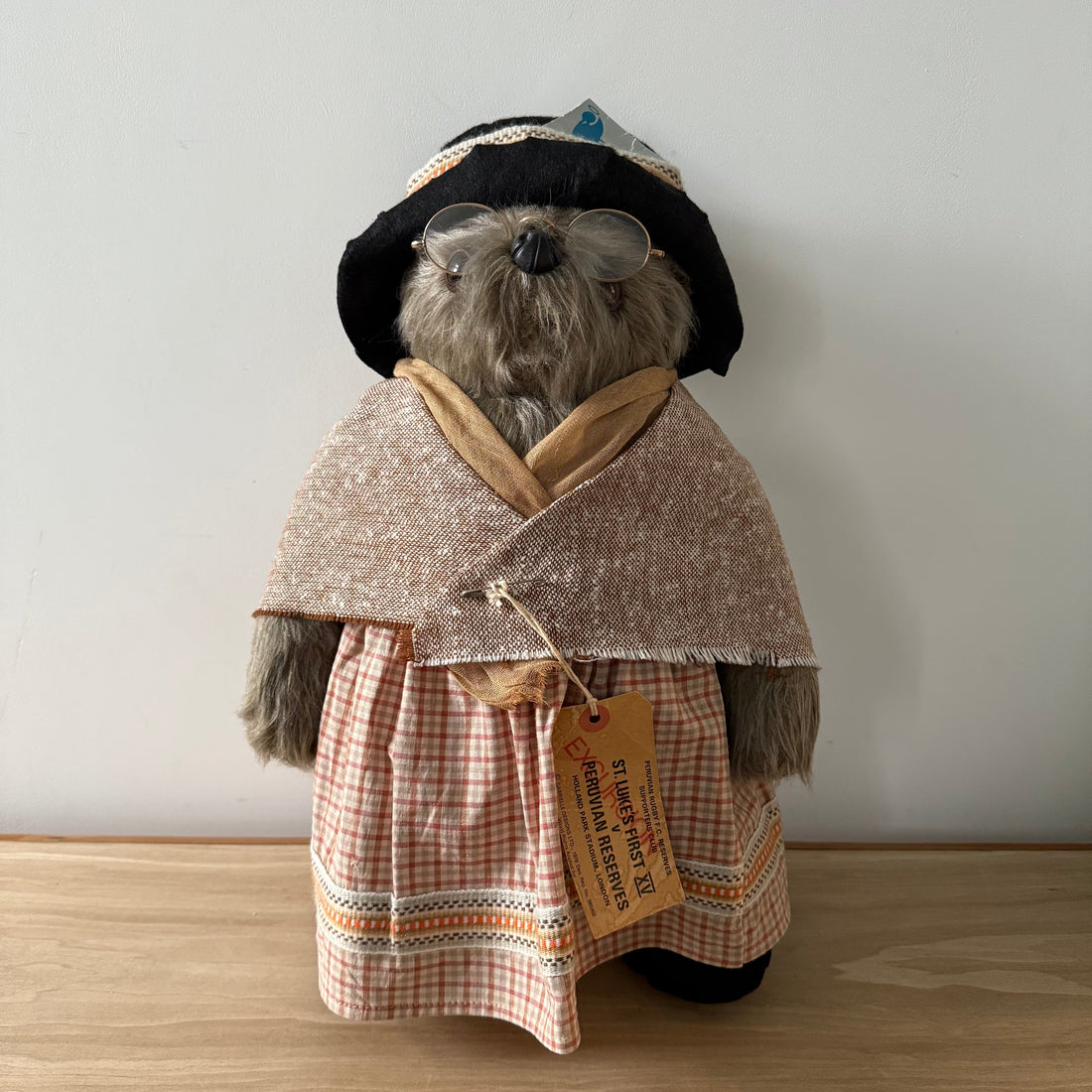 Vintage Gabrielle Designs Aunt Lucy Paddington Bear – Original Outfit