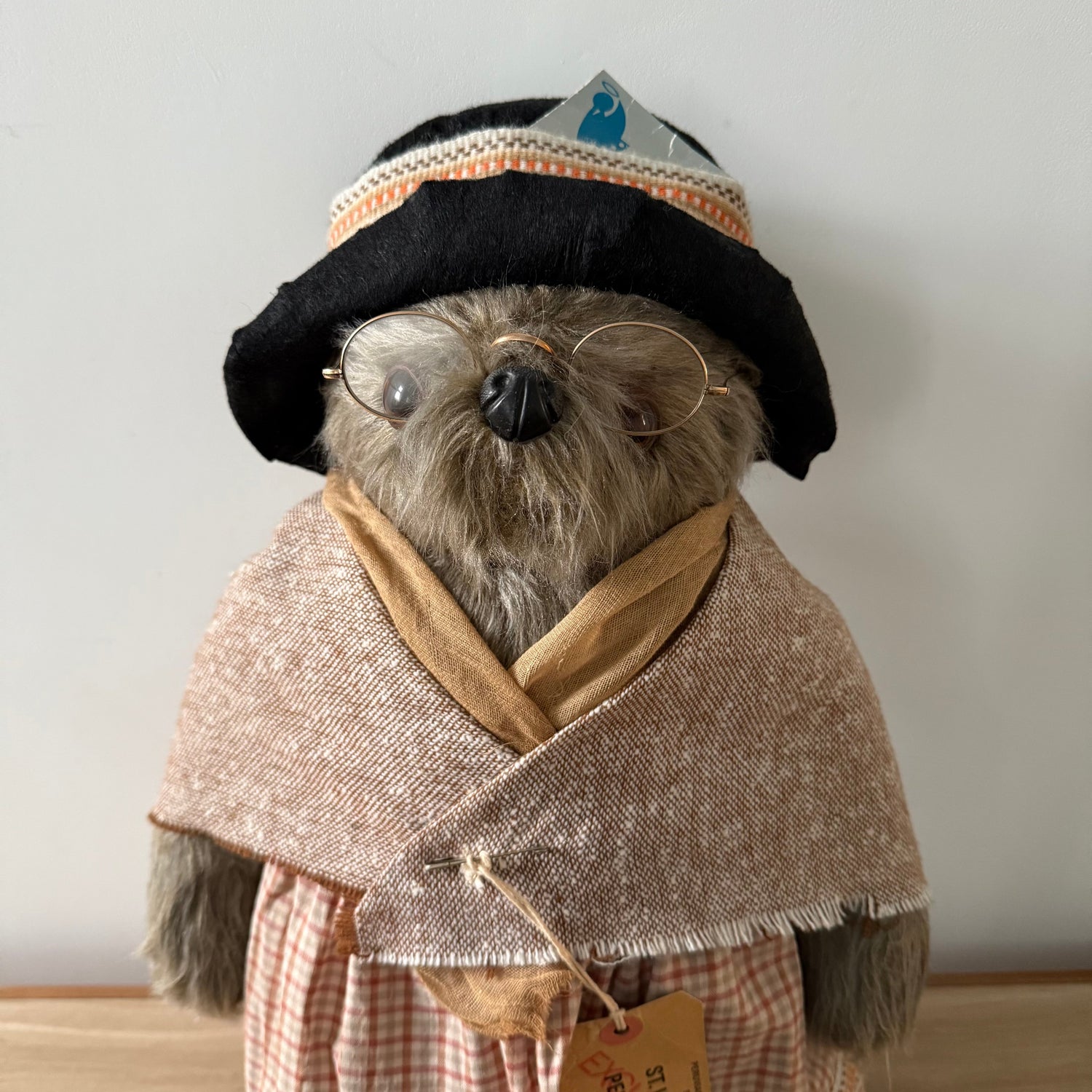 Vintage Gabrielle Designs Aunt Lucy Paddington Bear – Original Outfit