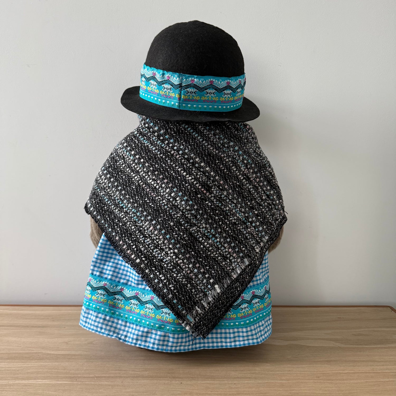 Vintage Gabrielle Designs Aunt Lucy Paddington Bear – Original Coin, Replacement Clothes