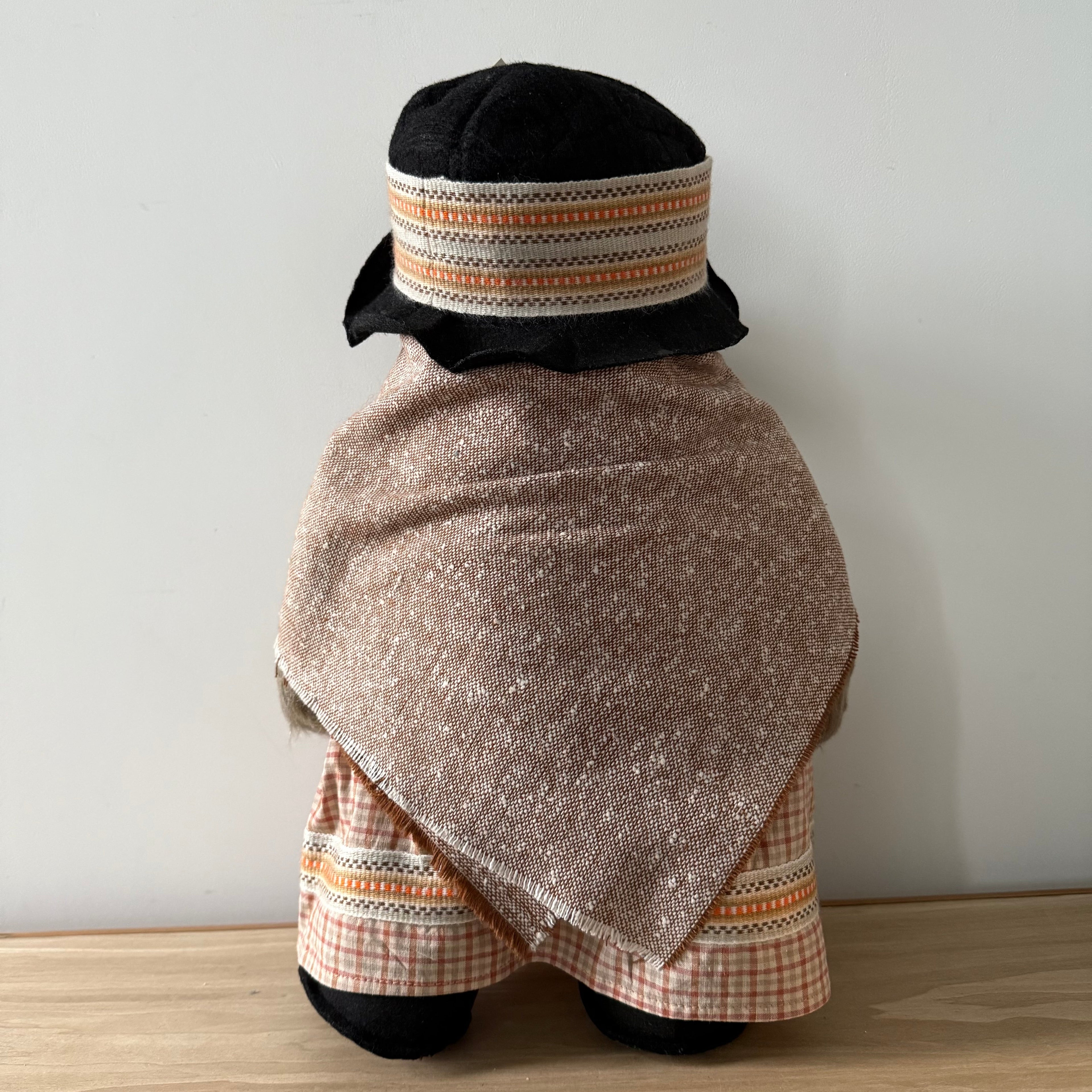 Vintage Gabrielle Designs Aunt Lucy Paddington Bear – Original Outfit