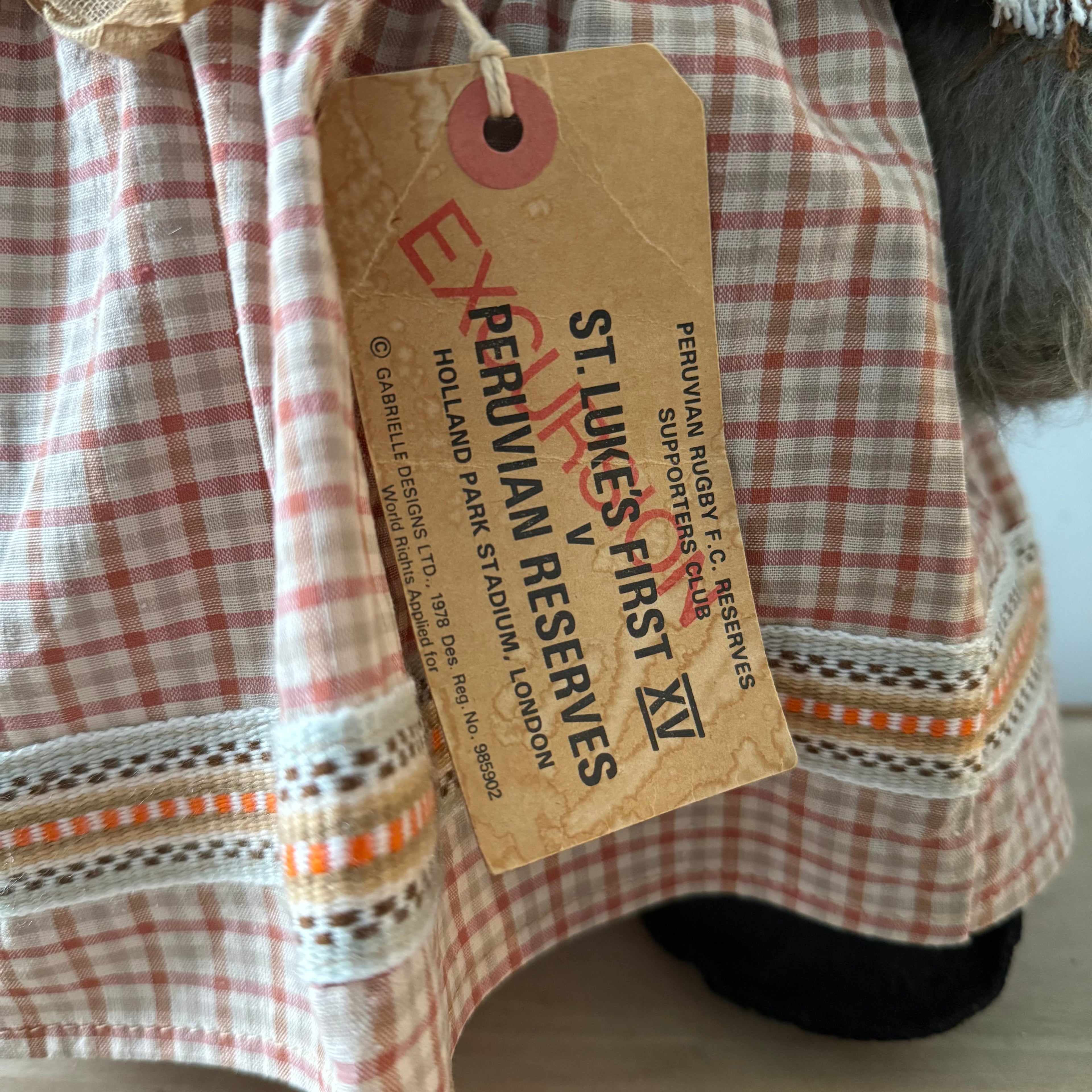 Vintage Gabrielle Designs Aunt Lucy Paddington Bear – Original Outfit