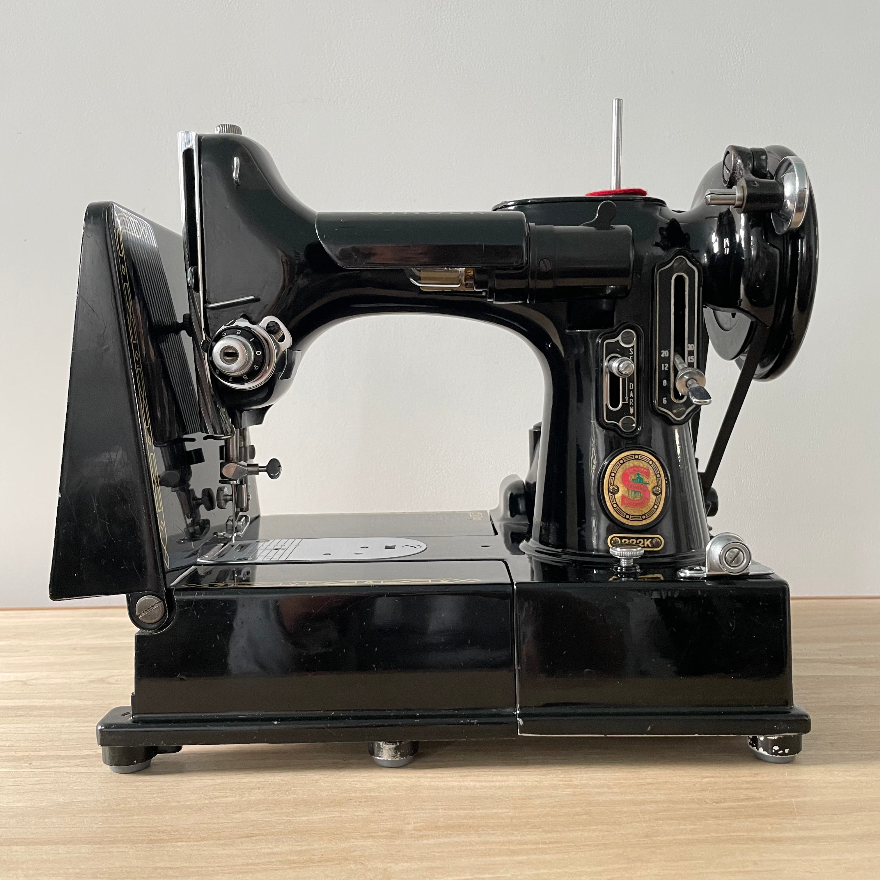 1960 Singer 222k Featherweight Sewing Machine Red “S”