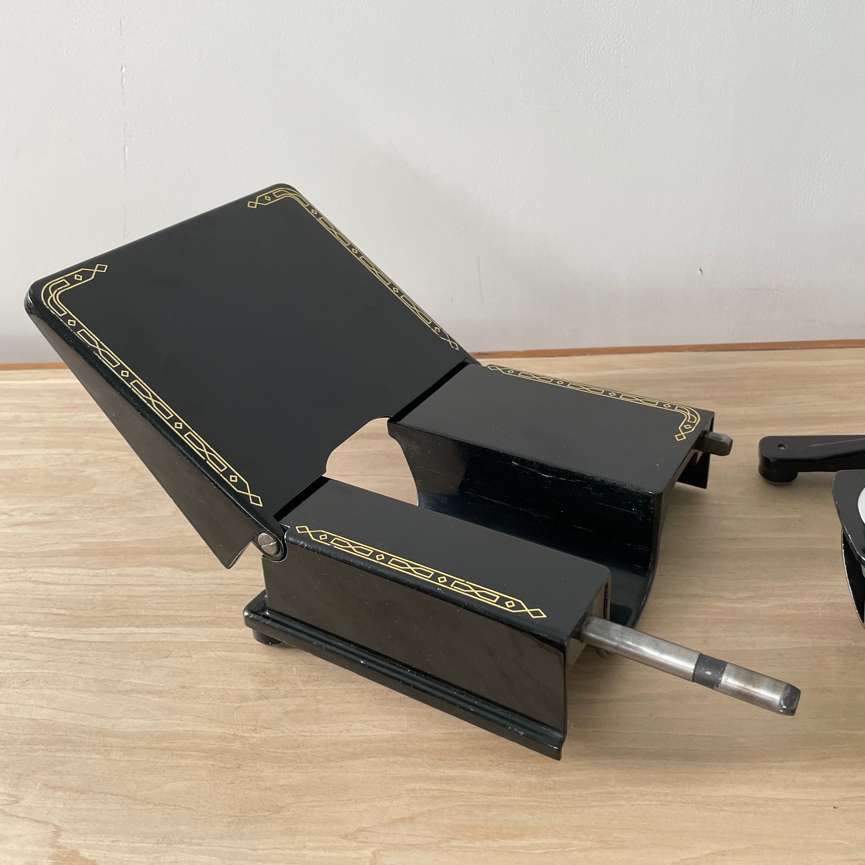 1960 Singer 222k Featherweight Sewing Machine Red “S”