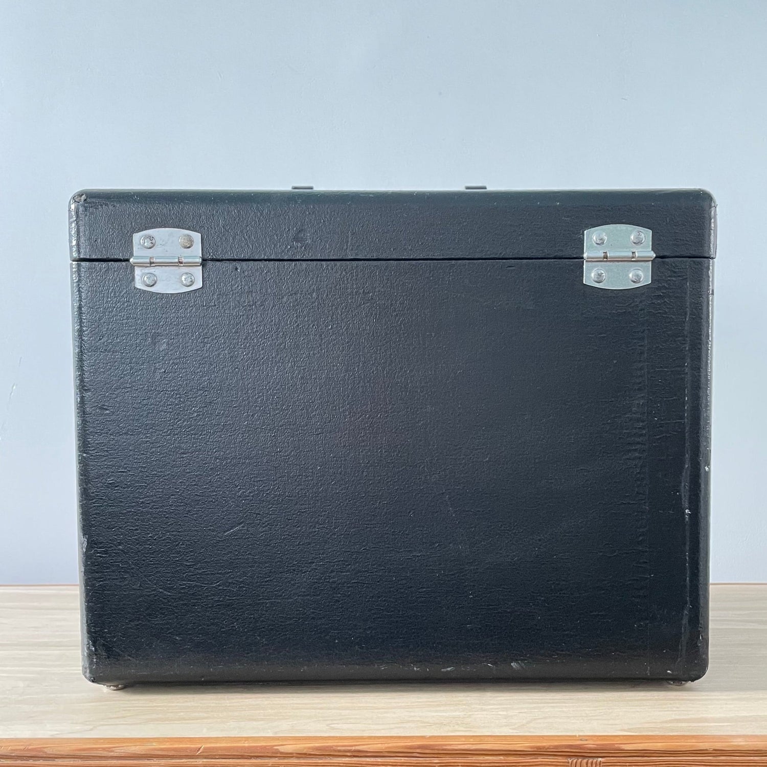 1960 Singer 222k Featherweight Sewing Machine Red “S”