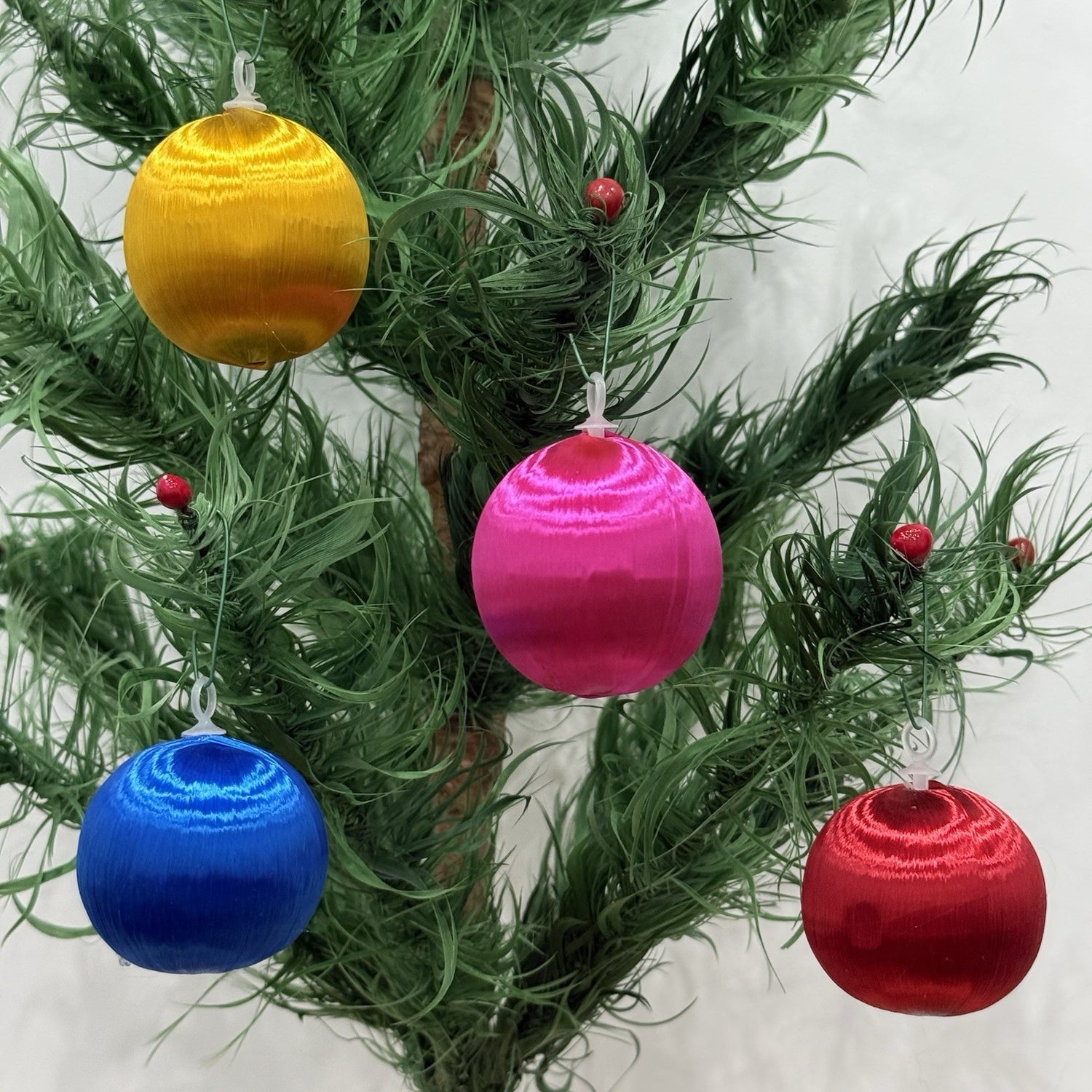 Vintage 1960s-70s Retro Sateens Satin Thread Baubles