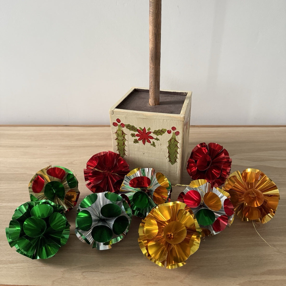 1970s Foil Rosette Christmas Tree Decorations Original Box