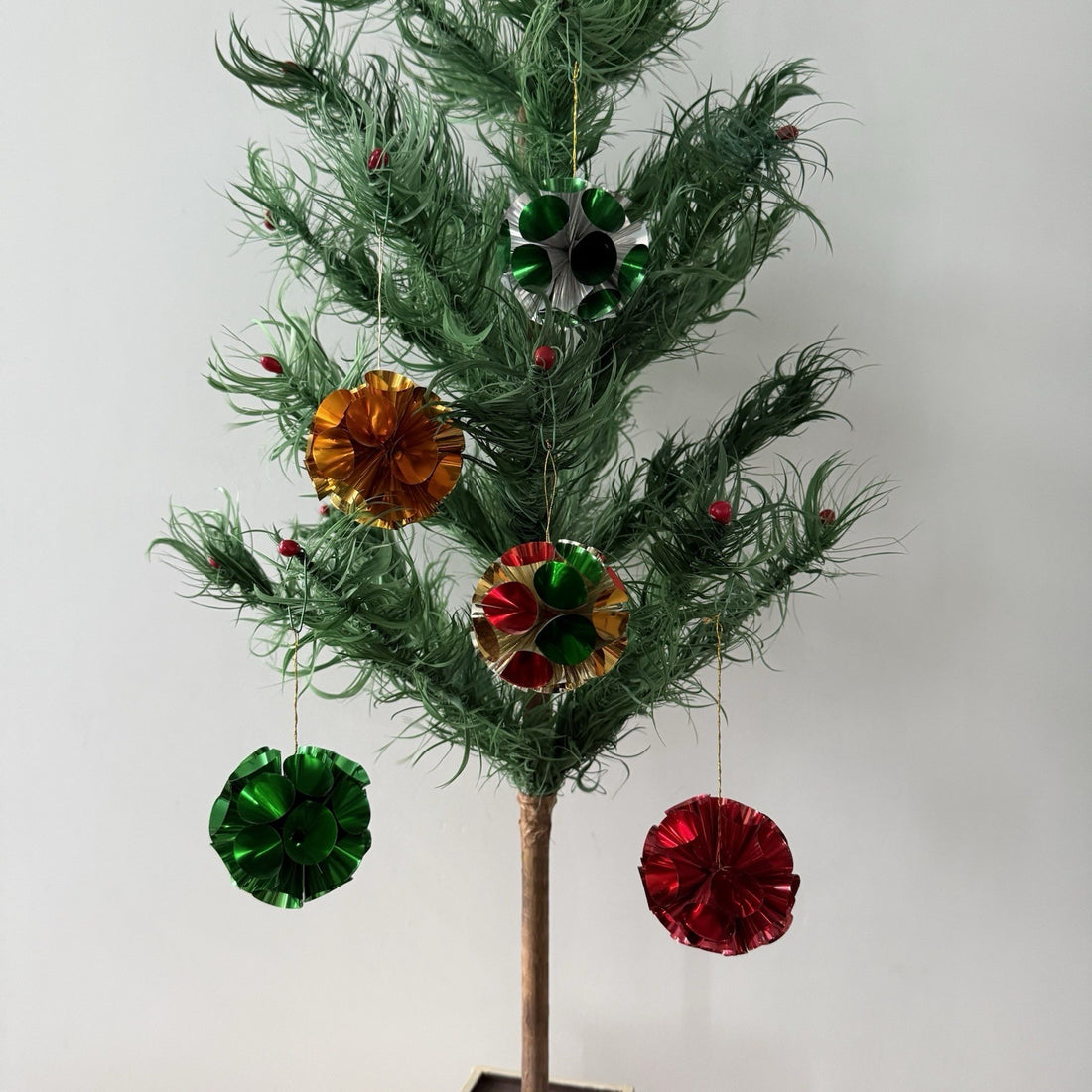 1970s Foil Rosette Christmas Tree Decorations Original Box