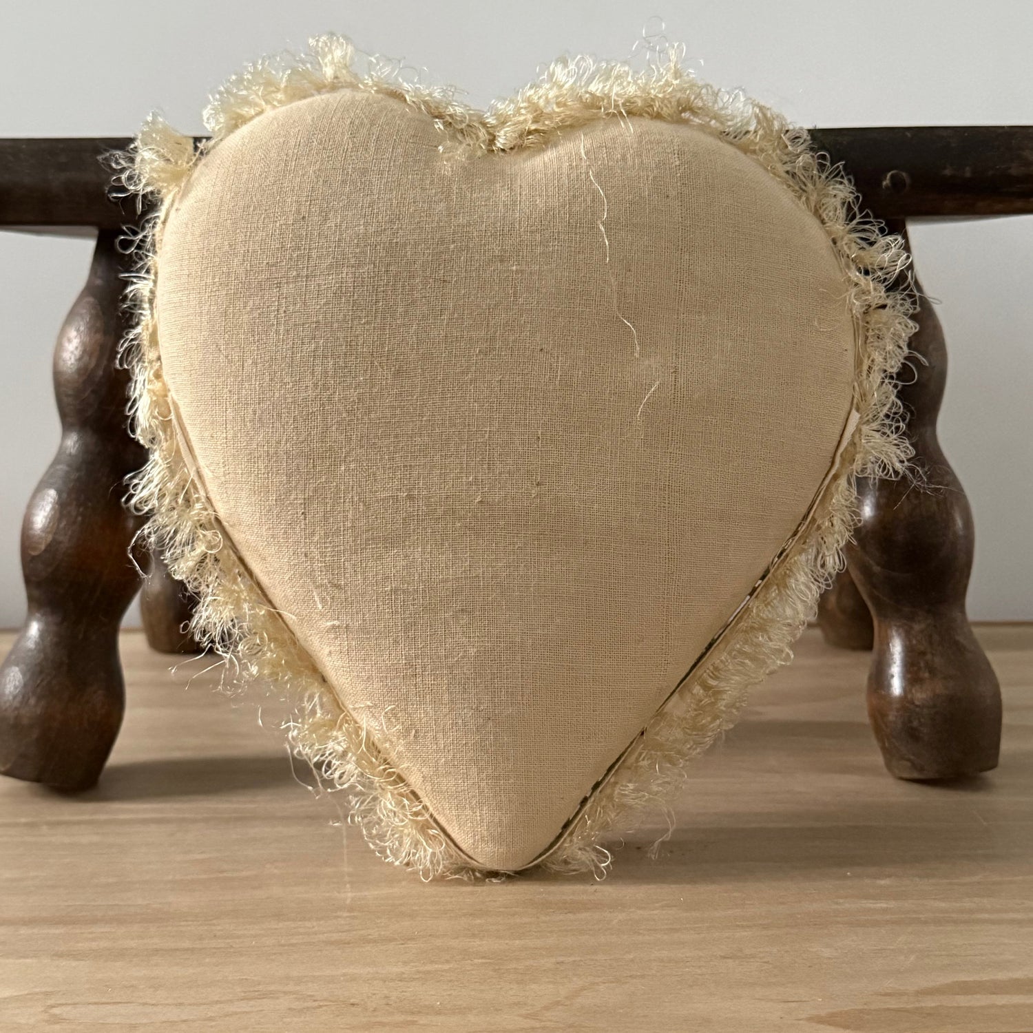 WW1 Royal Welsh Fusiliers Sweetheart Pin Cushion – Beaded Heart Patriotic Textile