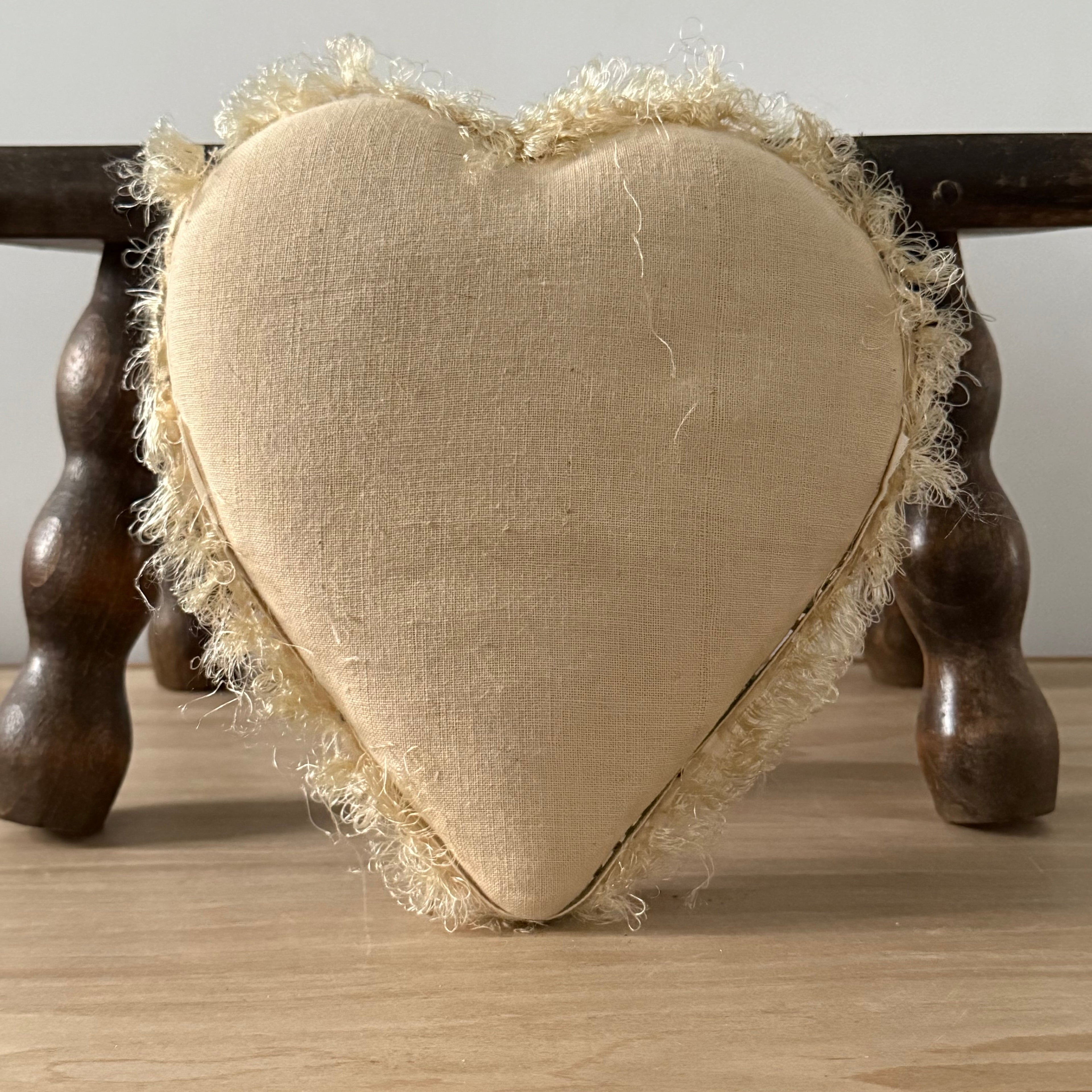 WW1 Royal Welsh Fusiliers Sweetheart Pin Cushion – Beaded Heart Patriotic Textile