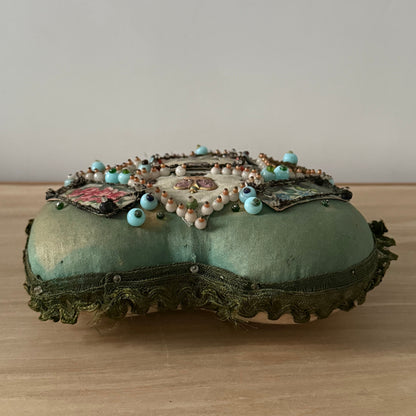 WW1 Bedfordshire Regiment Sweetheart Pincushion Beaded Heart Patriotic Textile