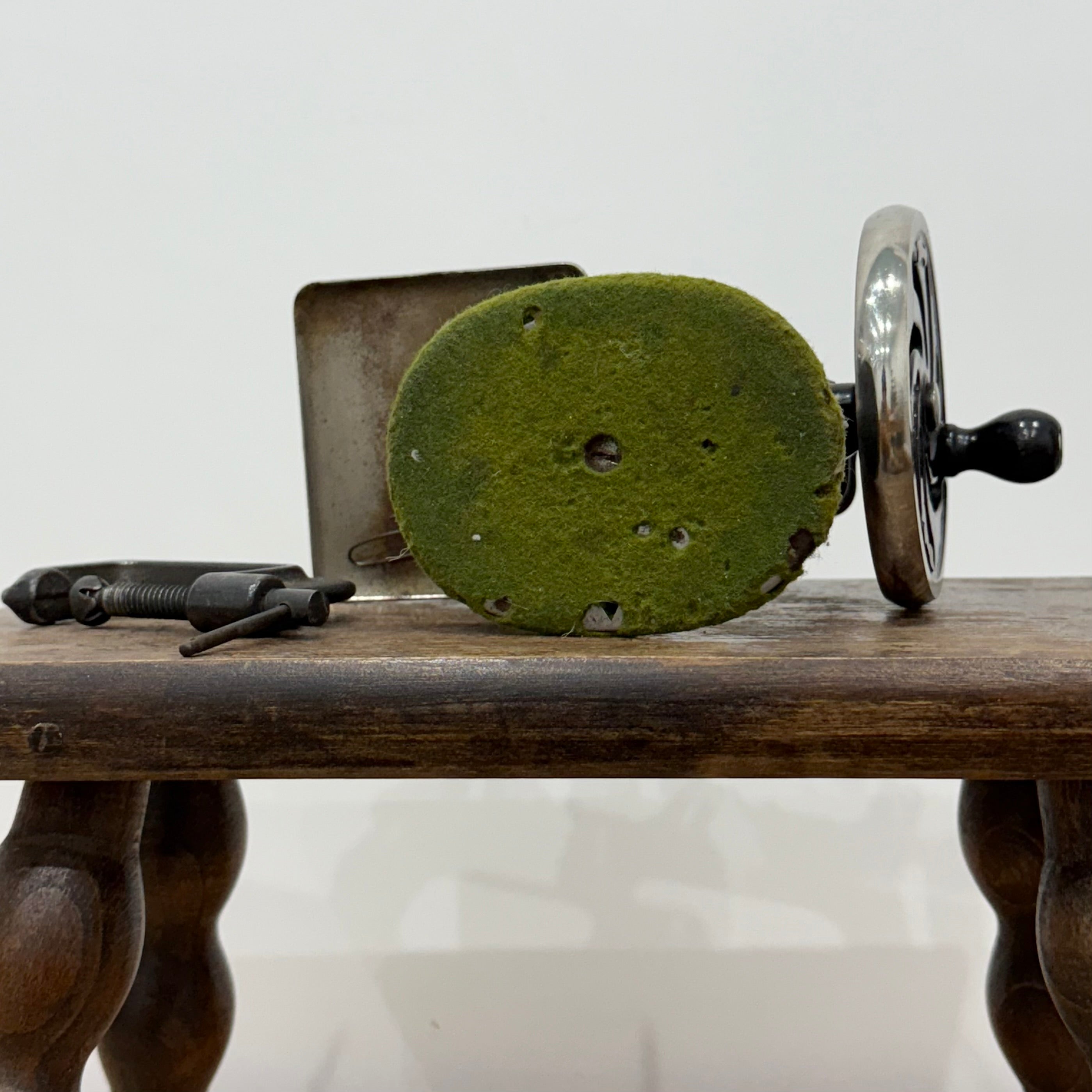 Singer Model 20 Child’s Sewing Machine – Chain Stitch Miniature c.1910