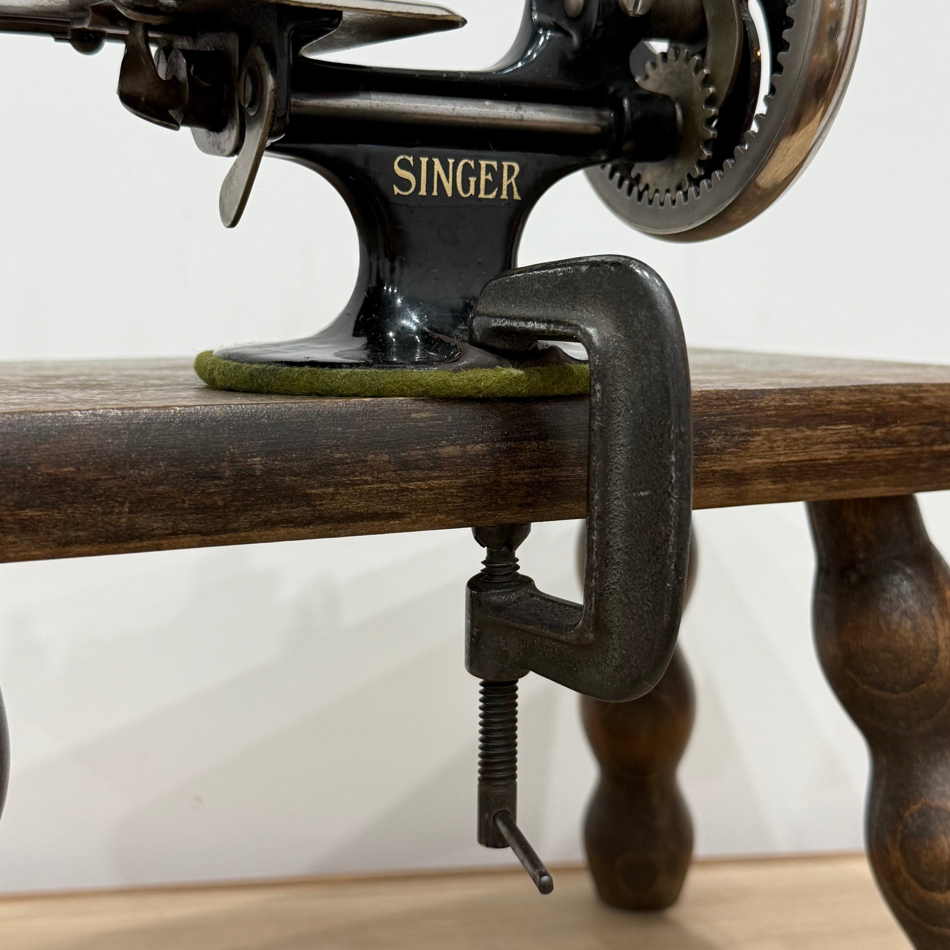 Singer Model 20 Child’s Sewing Machine – Chain Stitch Miniature c.1910