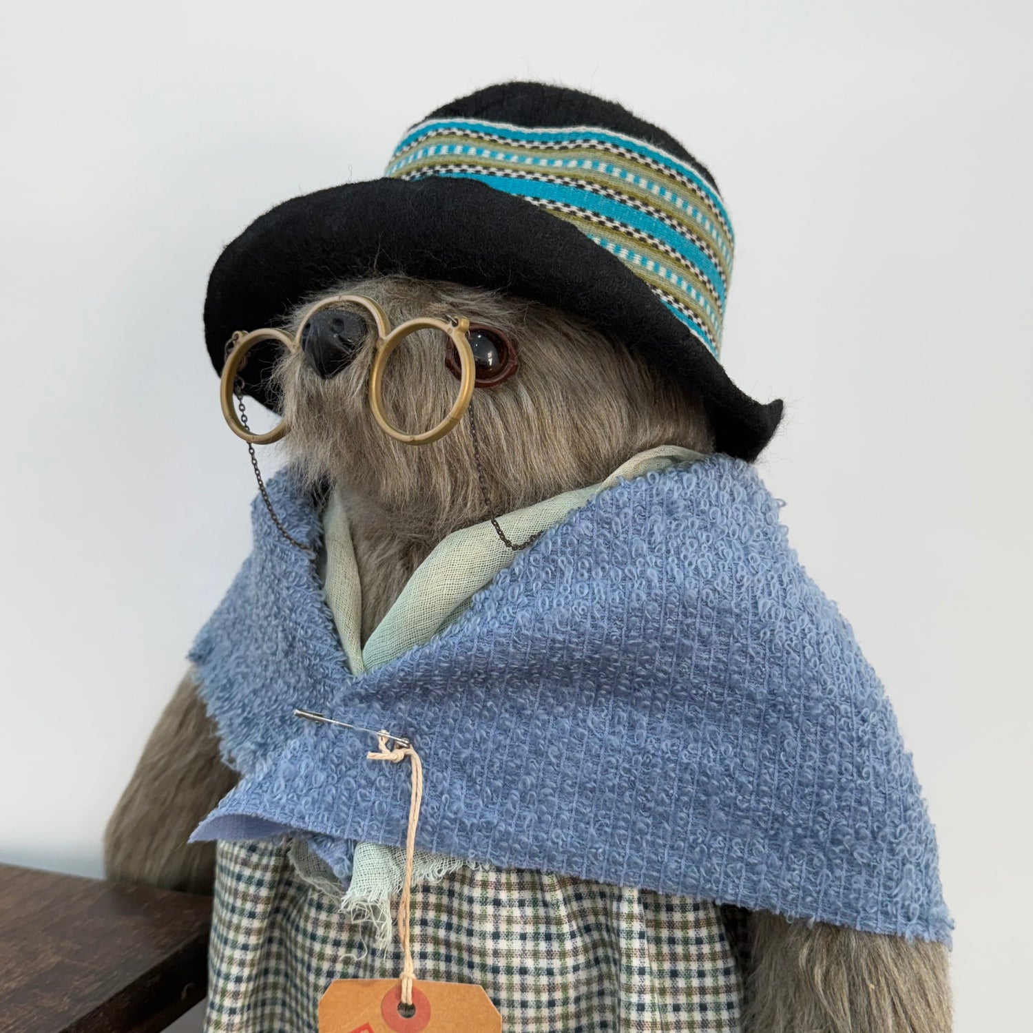 Vintage 1978 Gabrielle Designs Aunt Lucy Bear – Glasses, Two Coins &amp; Tag