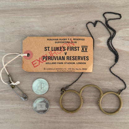 Vintage 1978 Gabrielle Designs Aunt Lucy Bear – Glasses, Two Coins &amp; Tag