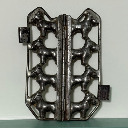 Anton Reiche Figural Chocolate Mould – Dogs Double Sided German
