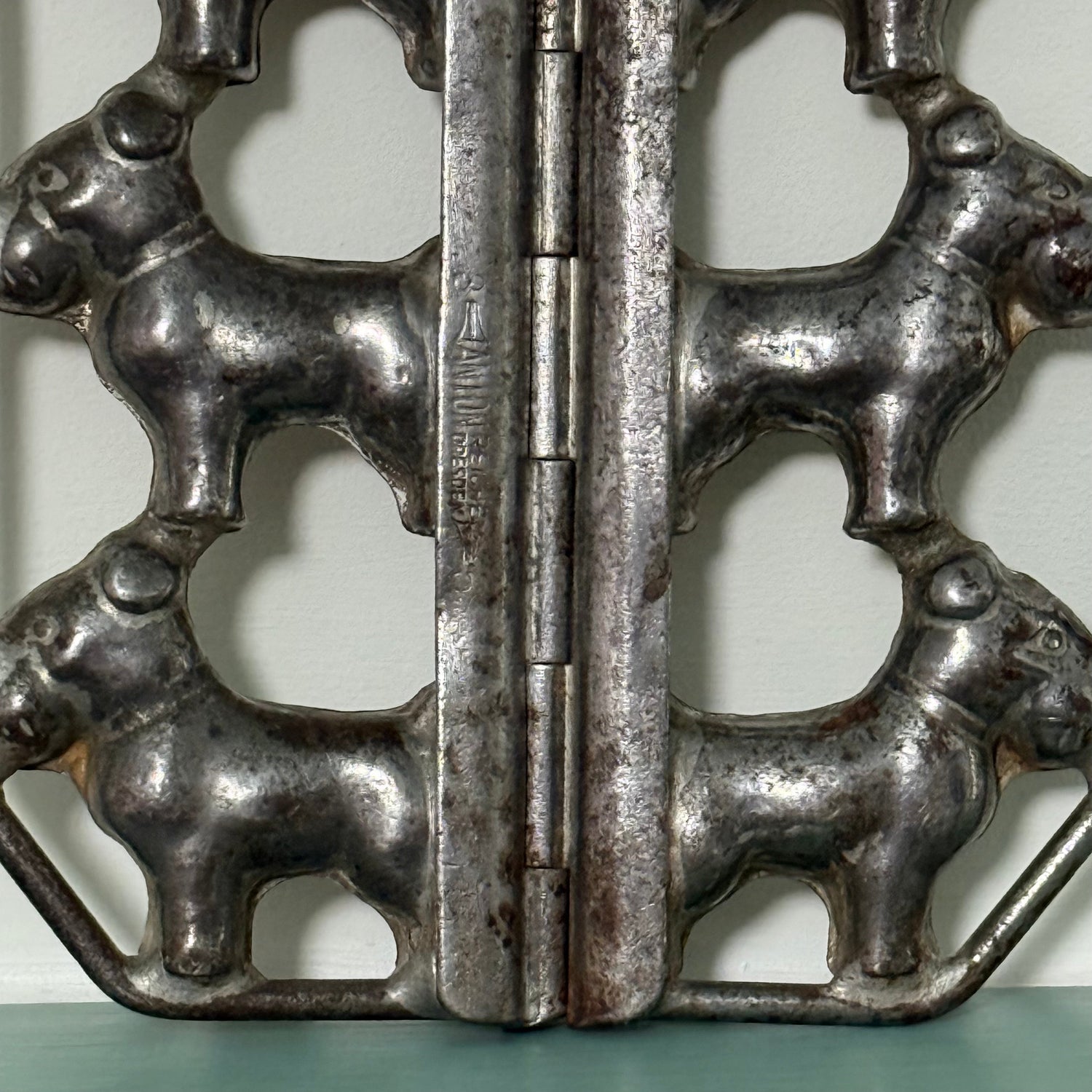 Anton Reiche Figural Chocolate Mould – Dogs Double Sided German