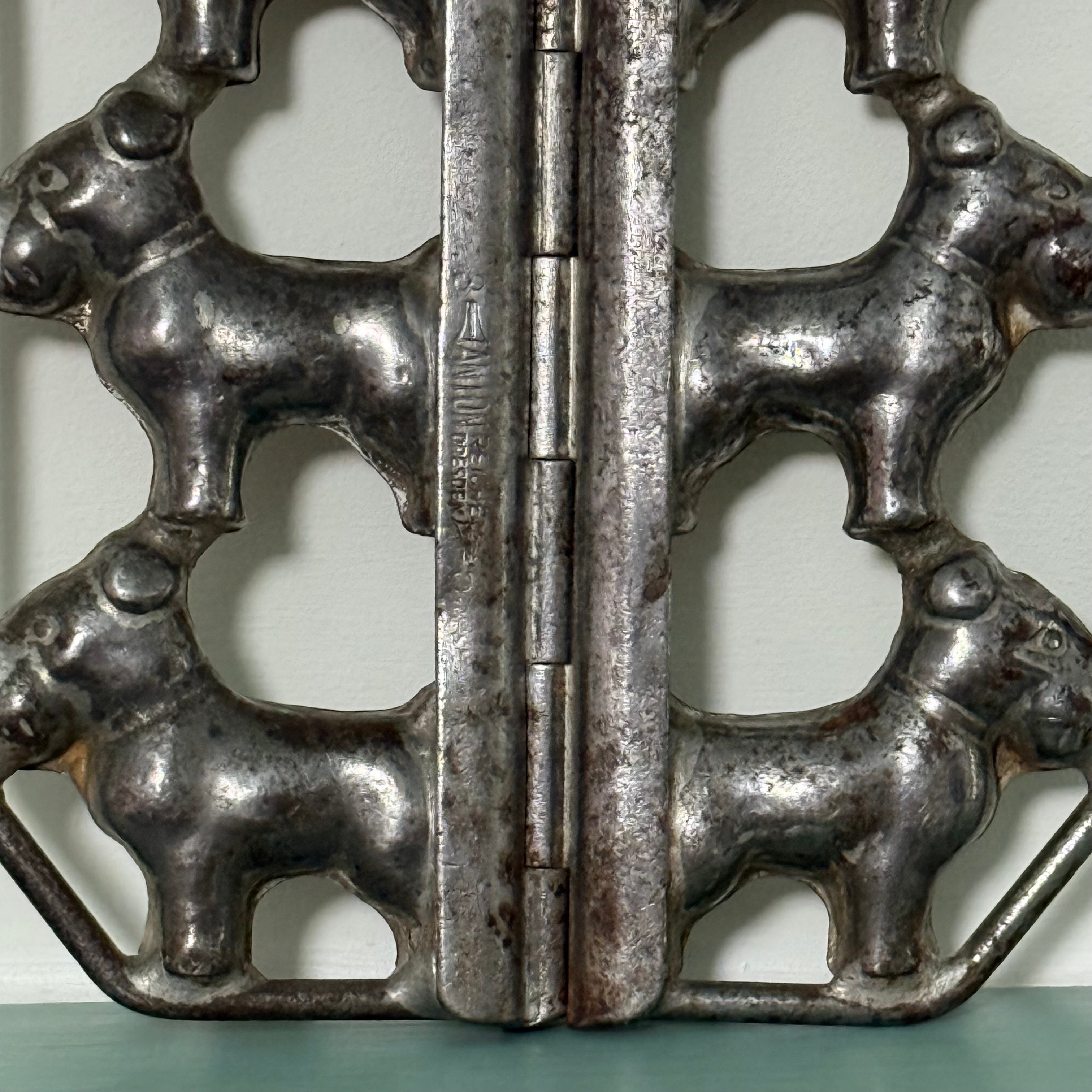 Anton Reiche Figural Chocolate Mould – Dogs Double Sided German