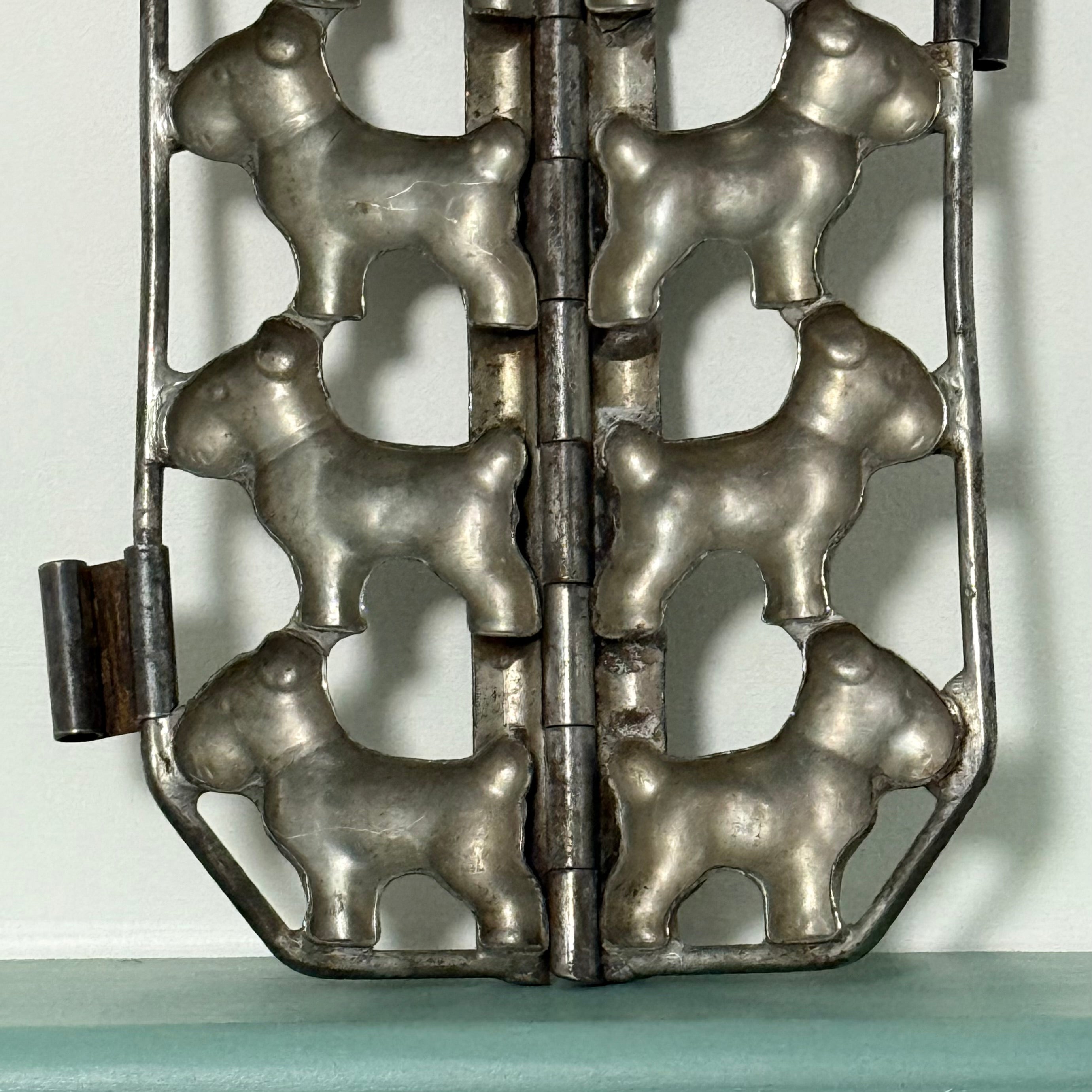 Anton Reiche Figural Chocolate Mould – Dogs Double Sided German