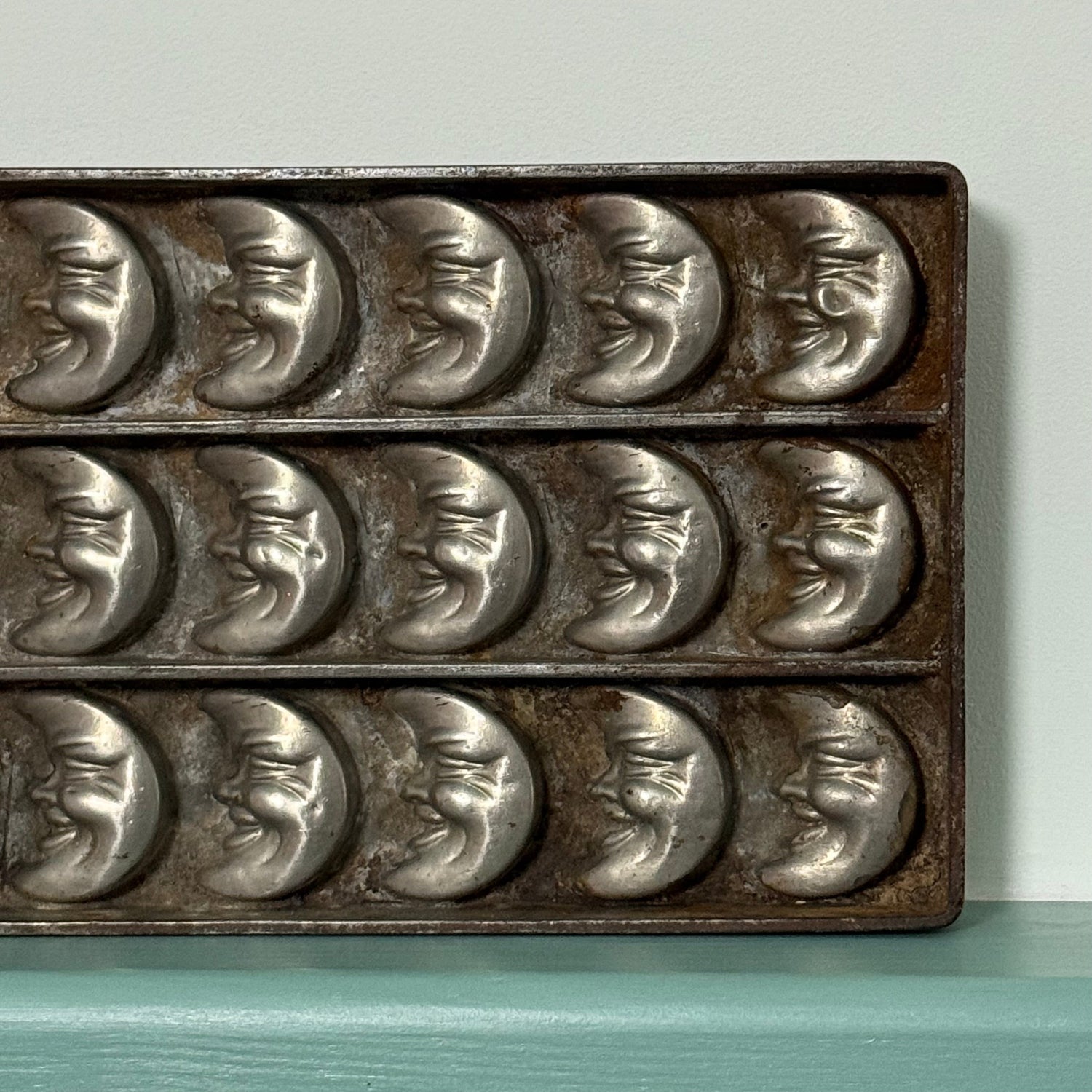 Anton Reiche Antique Chocolate Mould – Crescent Moon Faces