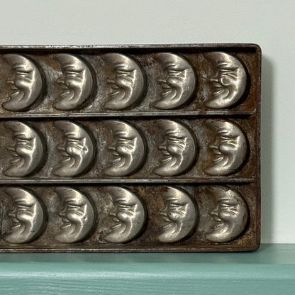 Anton Reiche Antique Chocolate Mould – Crescent Moon Faces
