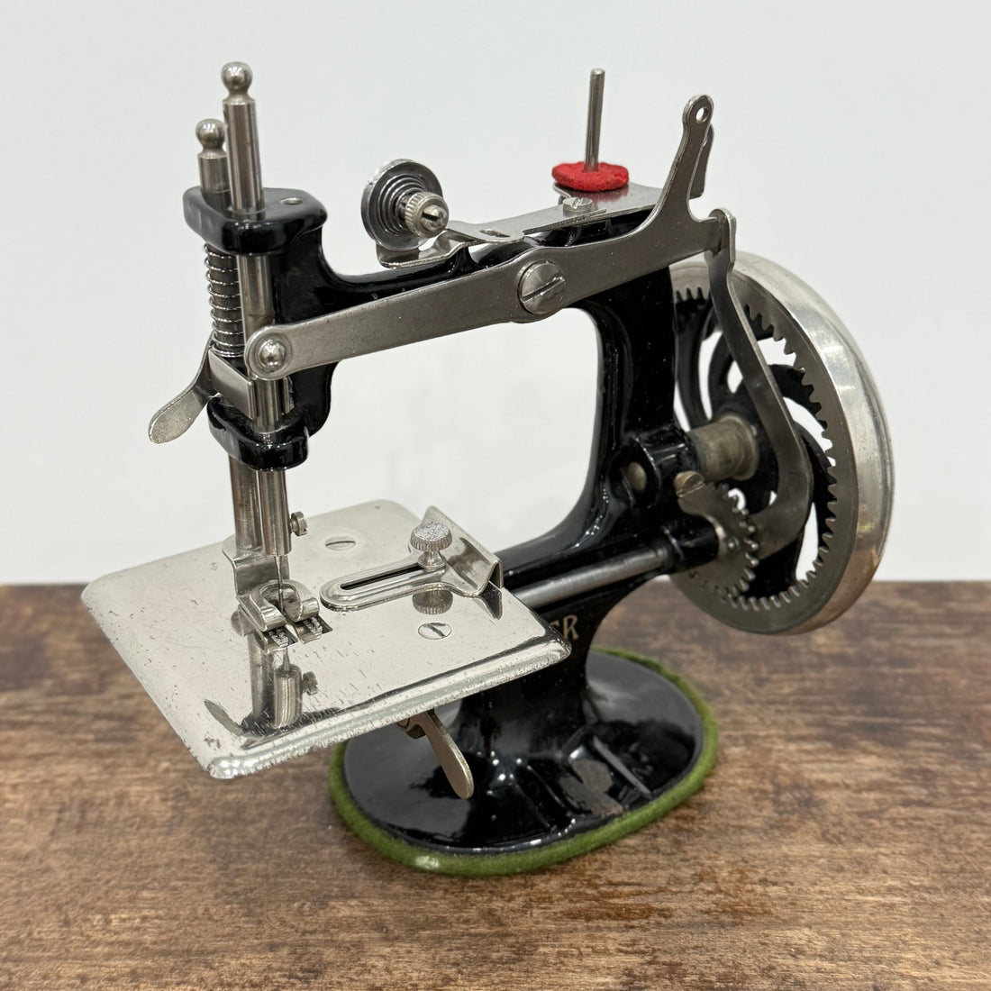 Antique Singer Model 20 Sewing Machine Hand Crank