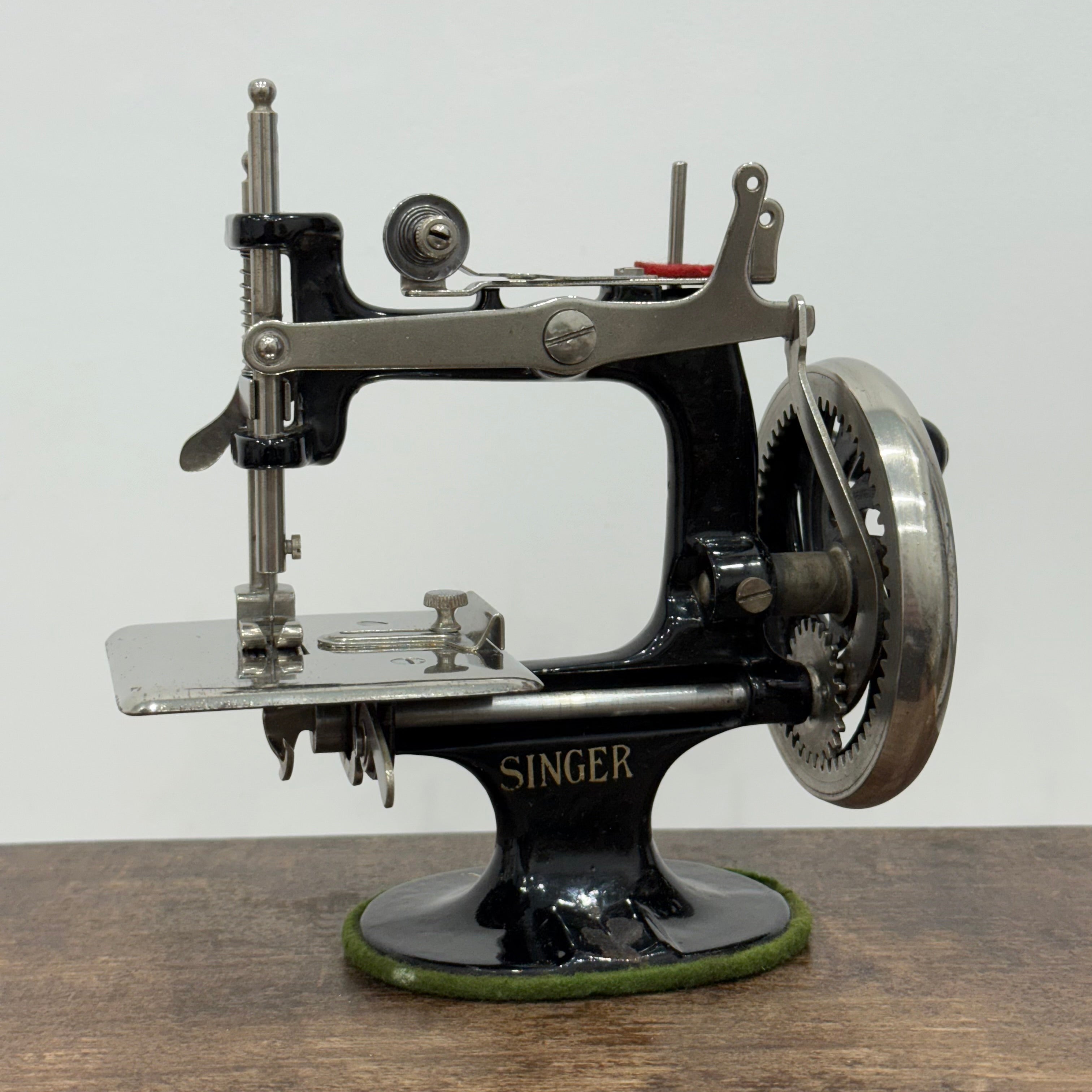 Antique Singer Model 20 Sewing Machine Hand Crank