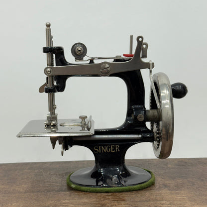 Antique Singer Model 20 Sewing Machine Hand Crank