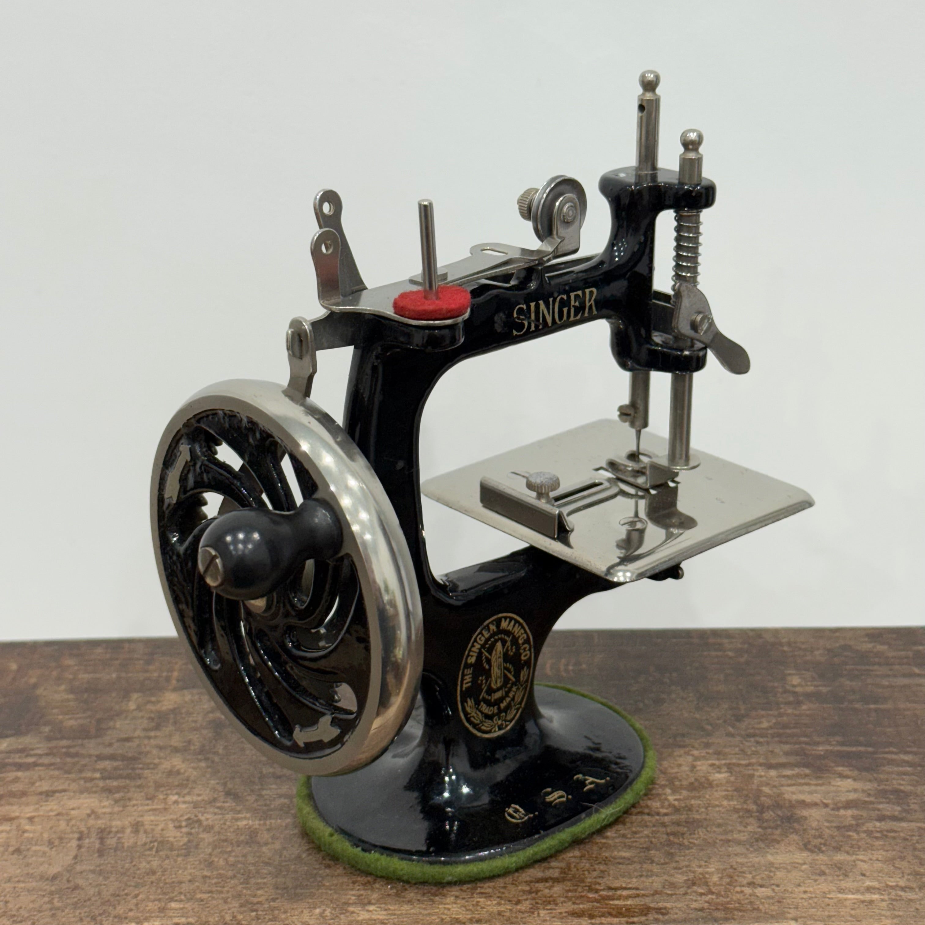 Antique Singer Model 20 Sewing Machine Hand Crank