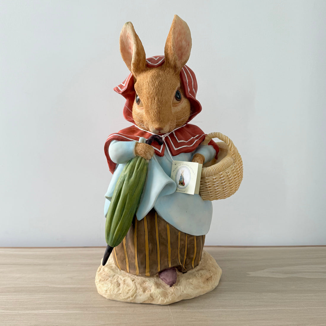 Border Fine Arts Beatrix Potter Mrs Rabbit Figurine A1919 – 40cm – Boxed