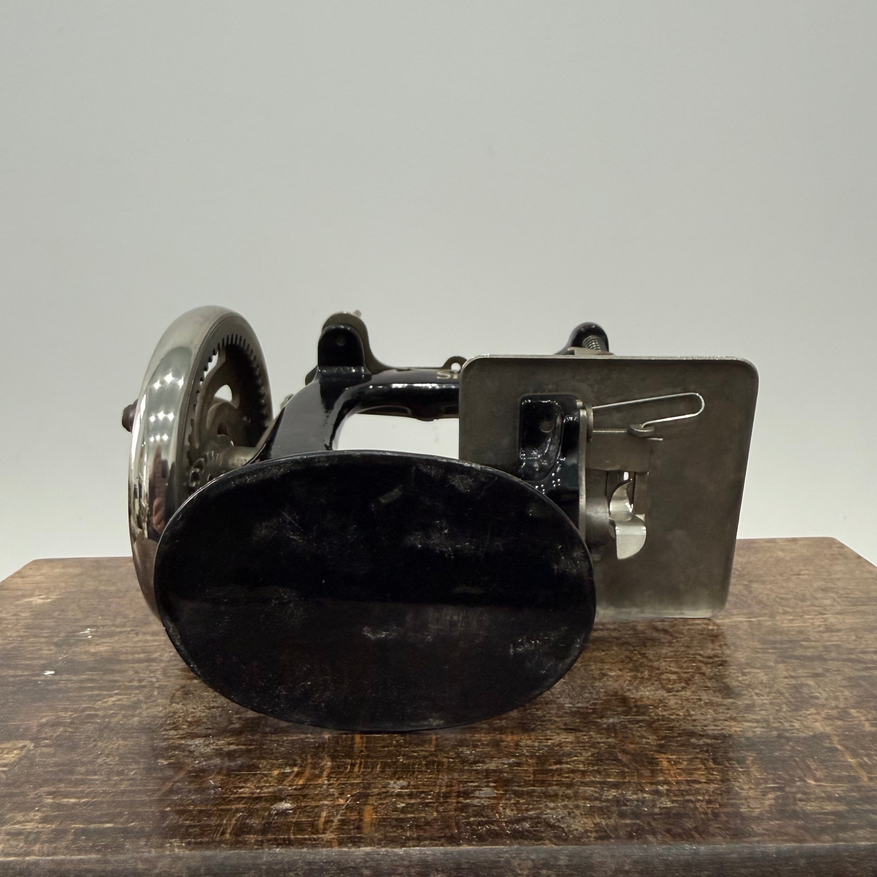 Singer Model 20 Childs Miniature Sewing Machine Clamp &amp; Box