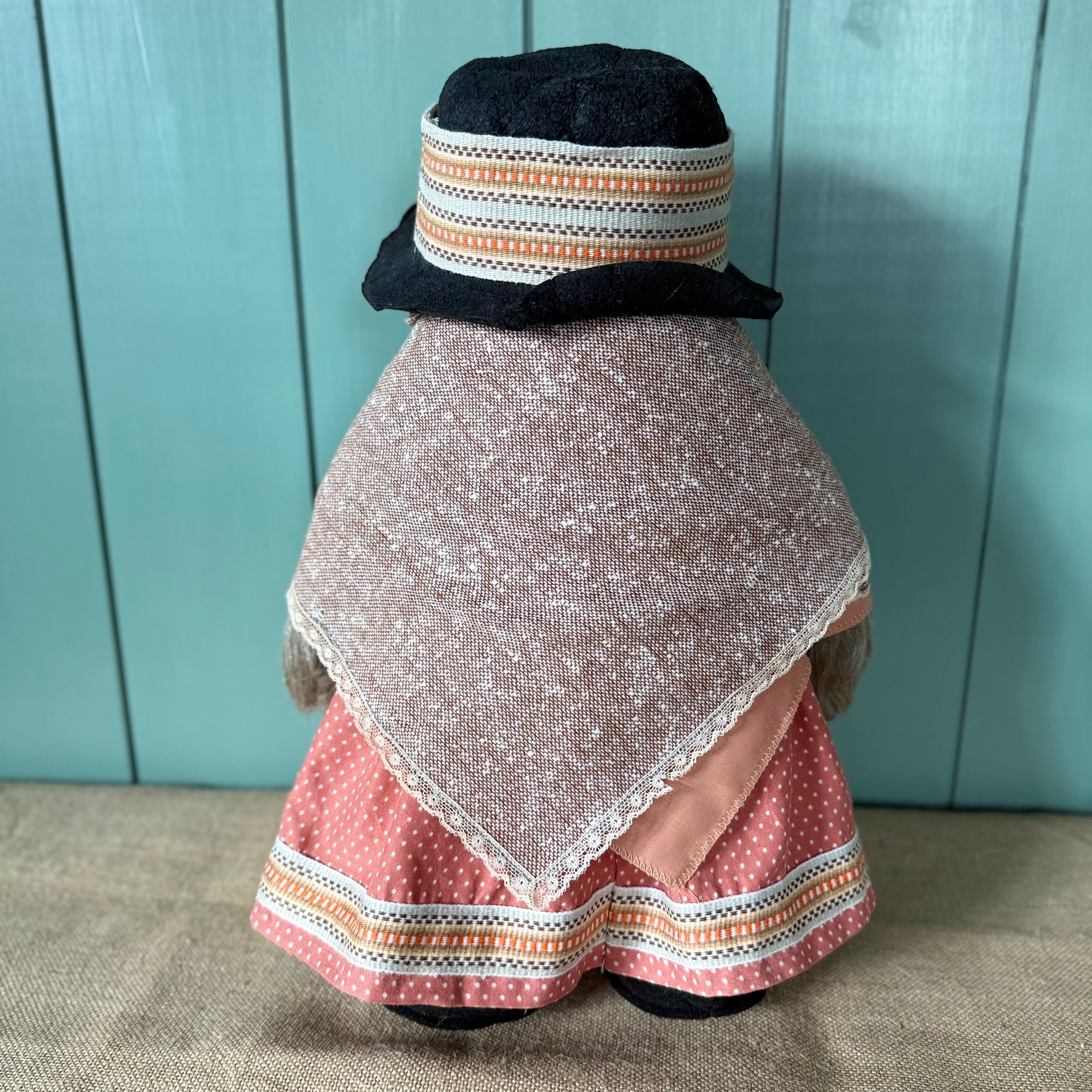 Vintage Gabrielle Designs Aunt Lucy Bear 1978