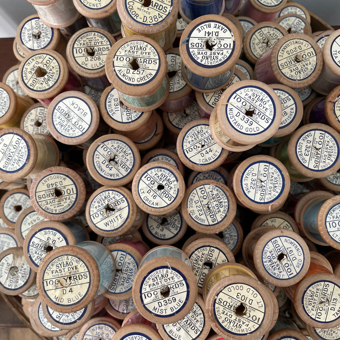 Dewhurst Sylko - Wooden Reels - Pierced D100-199