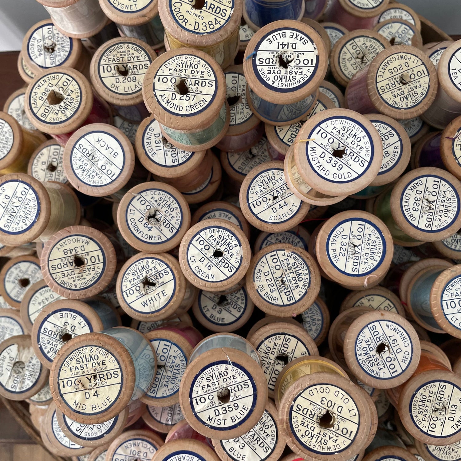 Dewhurst Sylko - Wooden Reels - Pierced D100-199