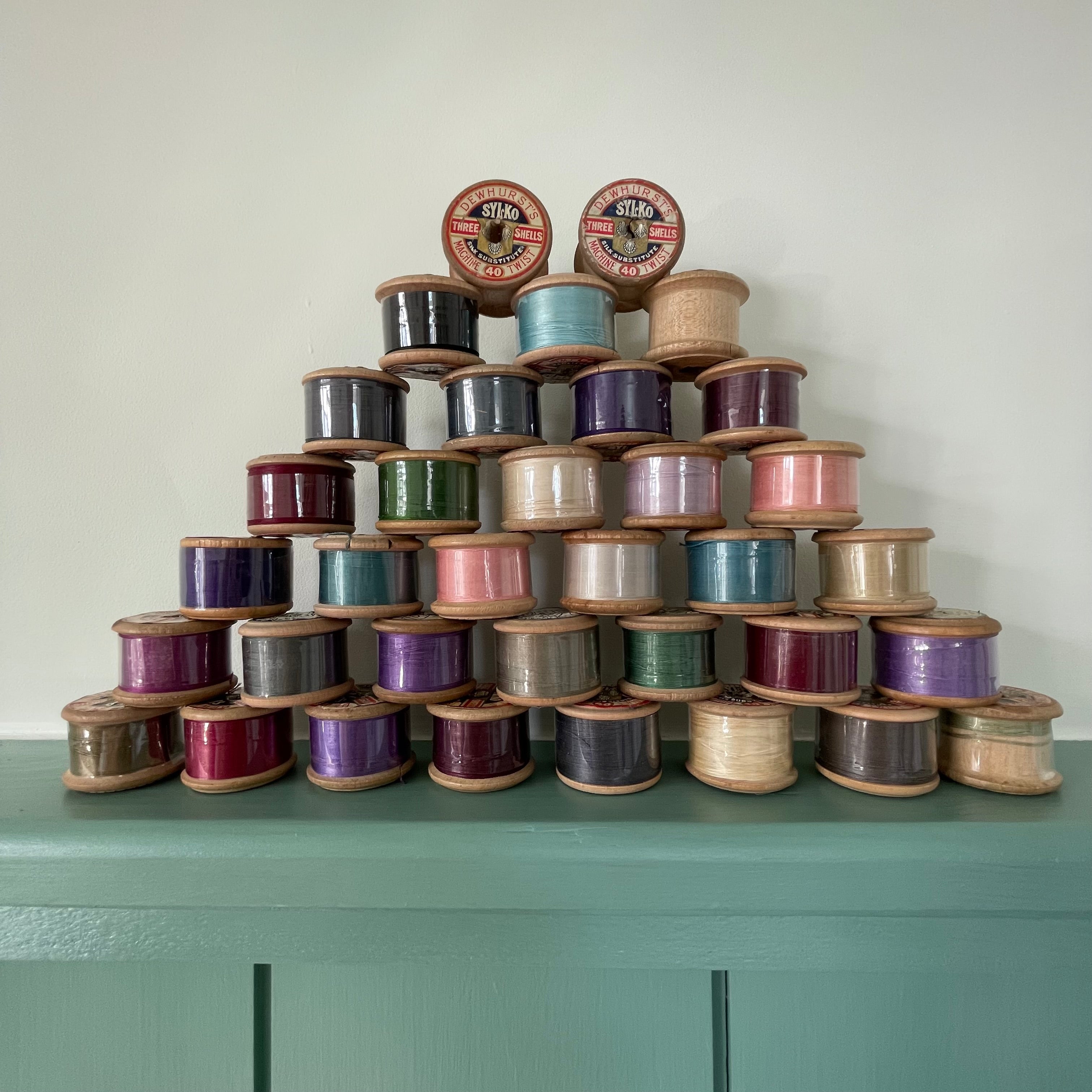 Dewhurst Sylko - Dumpy Wooden Reels - D1-D500